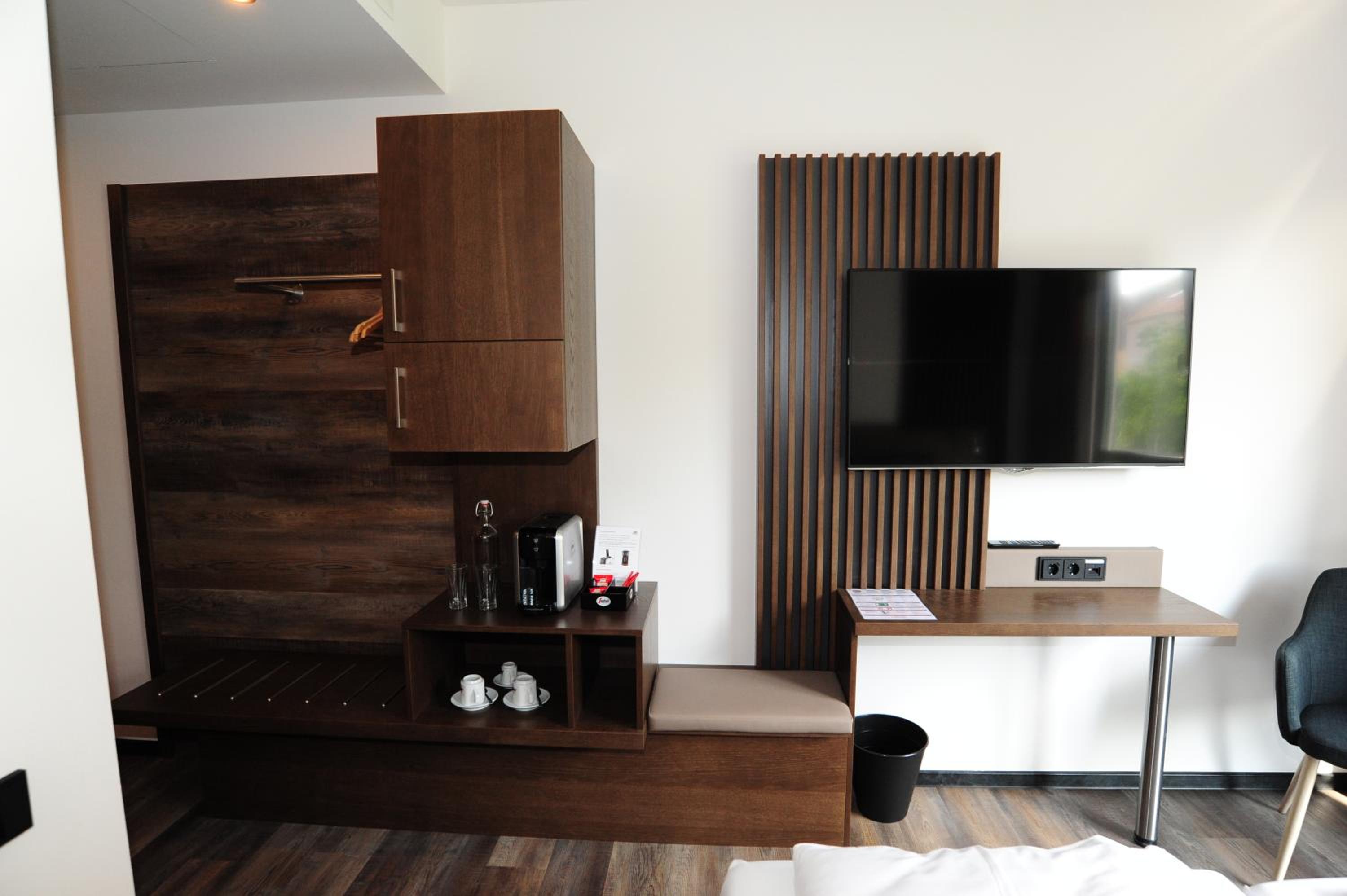 Business Double Room - Photo 2