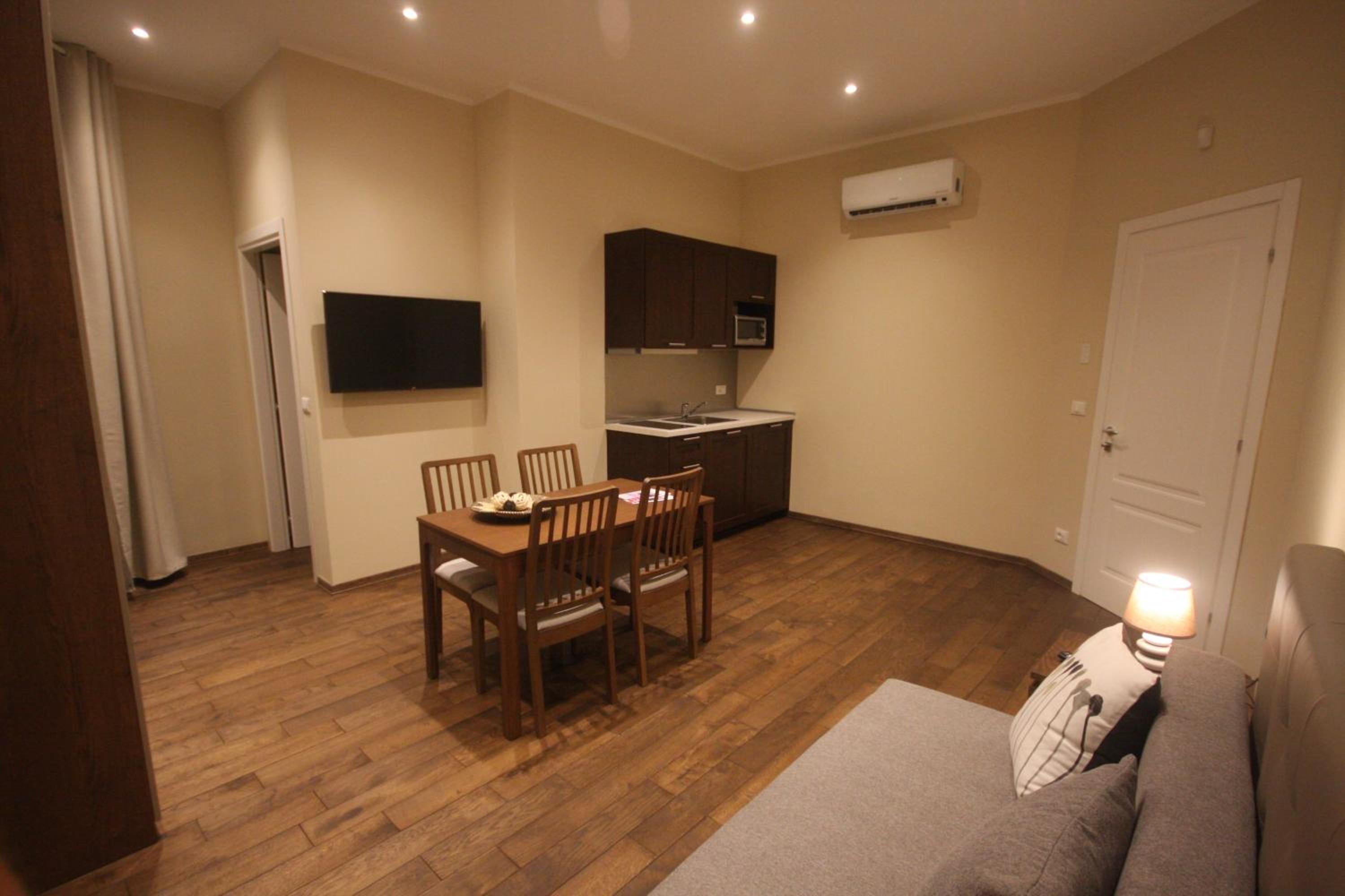 Deluxe Studio - Photo 1