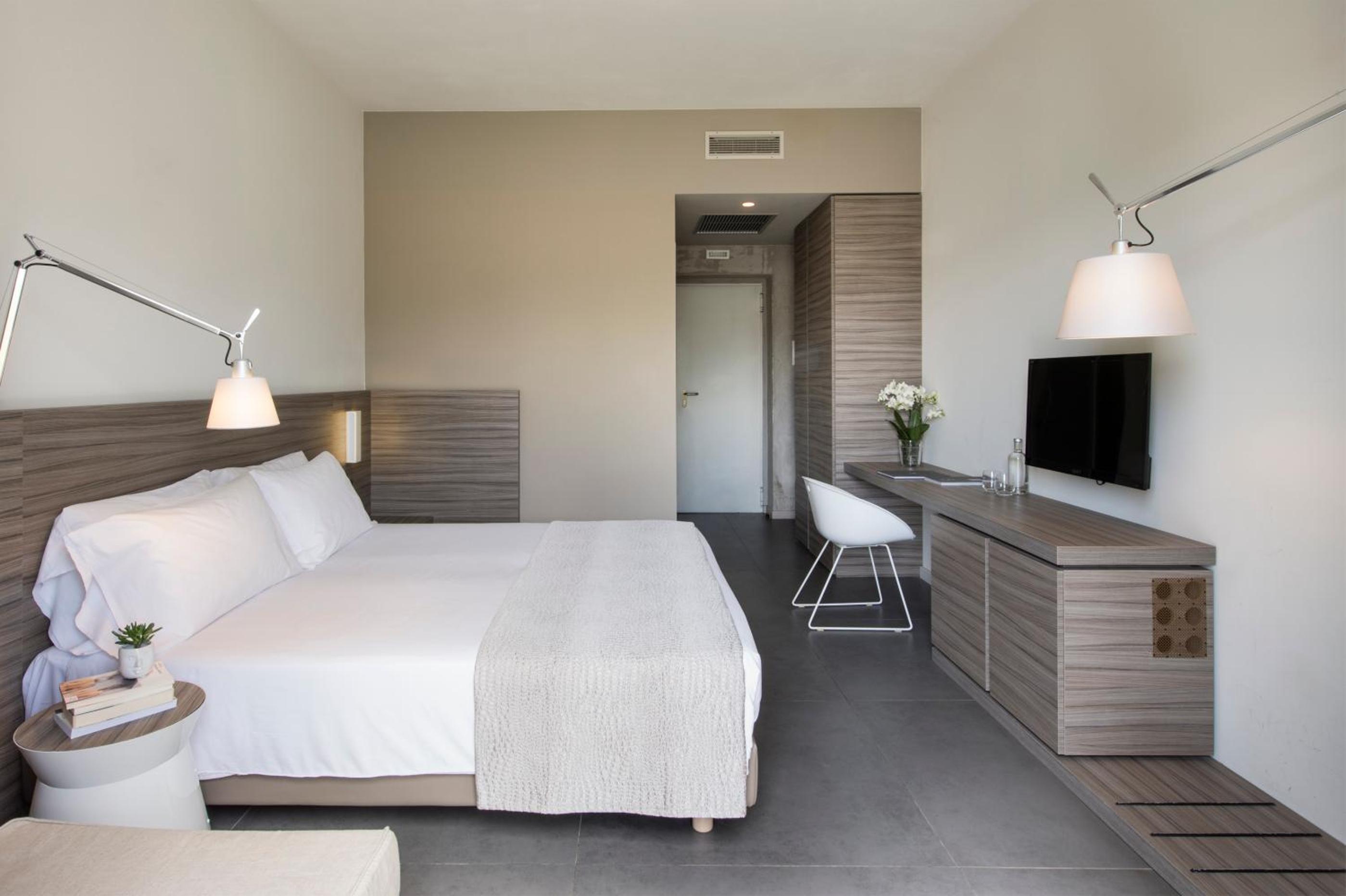 Double Room - Photo 1