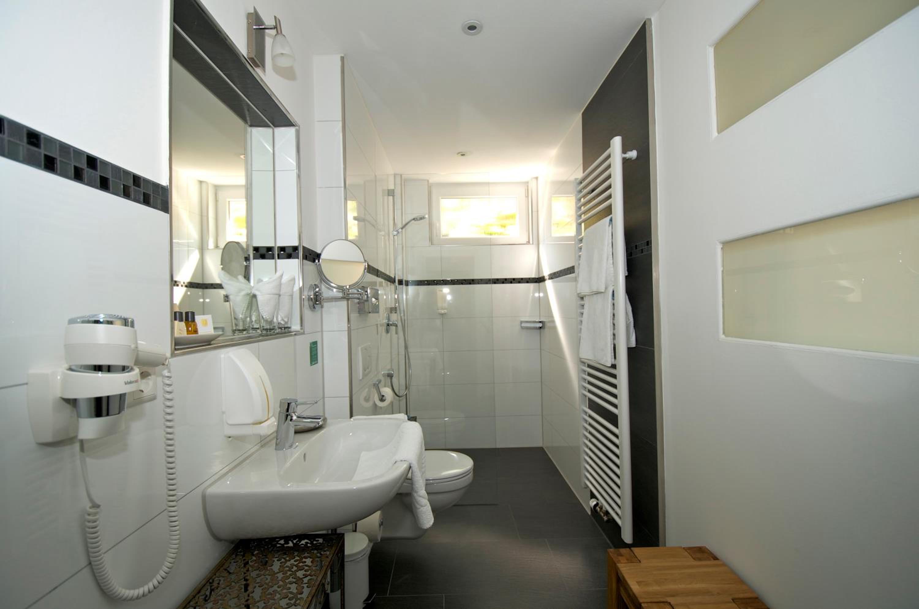 Standard Double Room photo 3