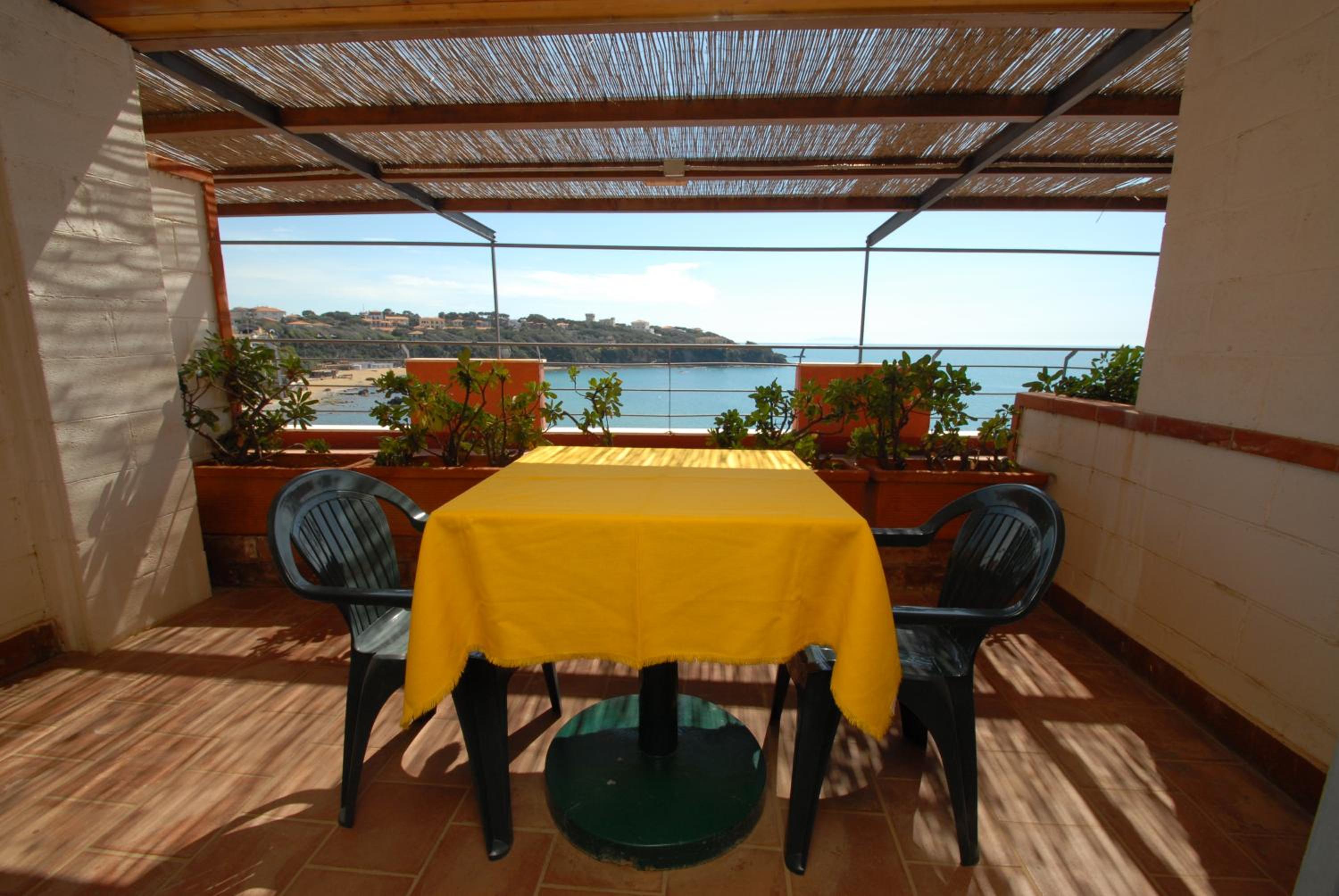 Standard Double Room with Balcony and Sea View photo 3