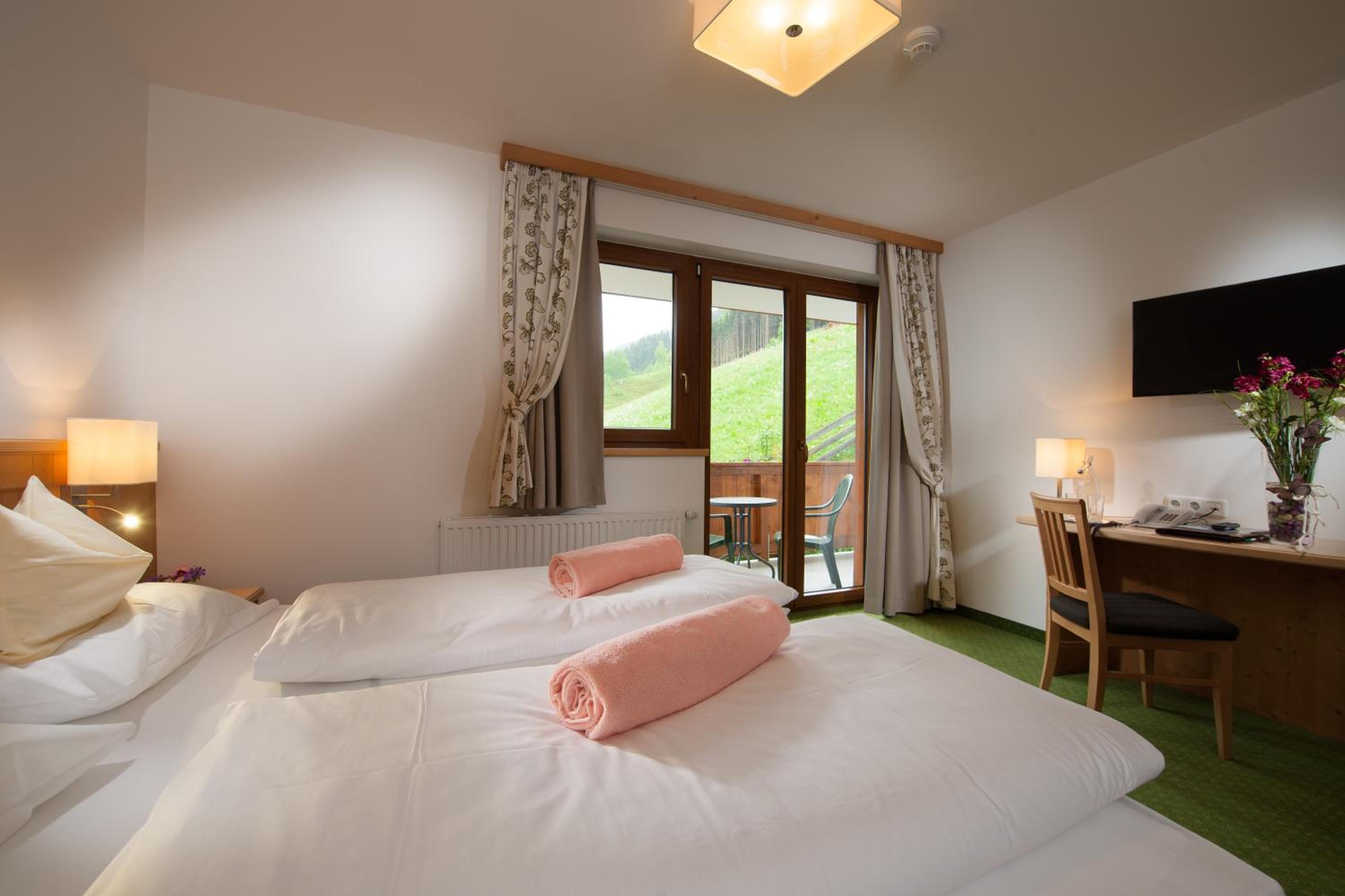 Standard Double Room - Photo 1