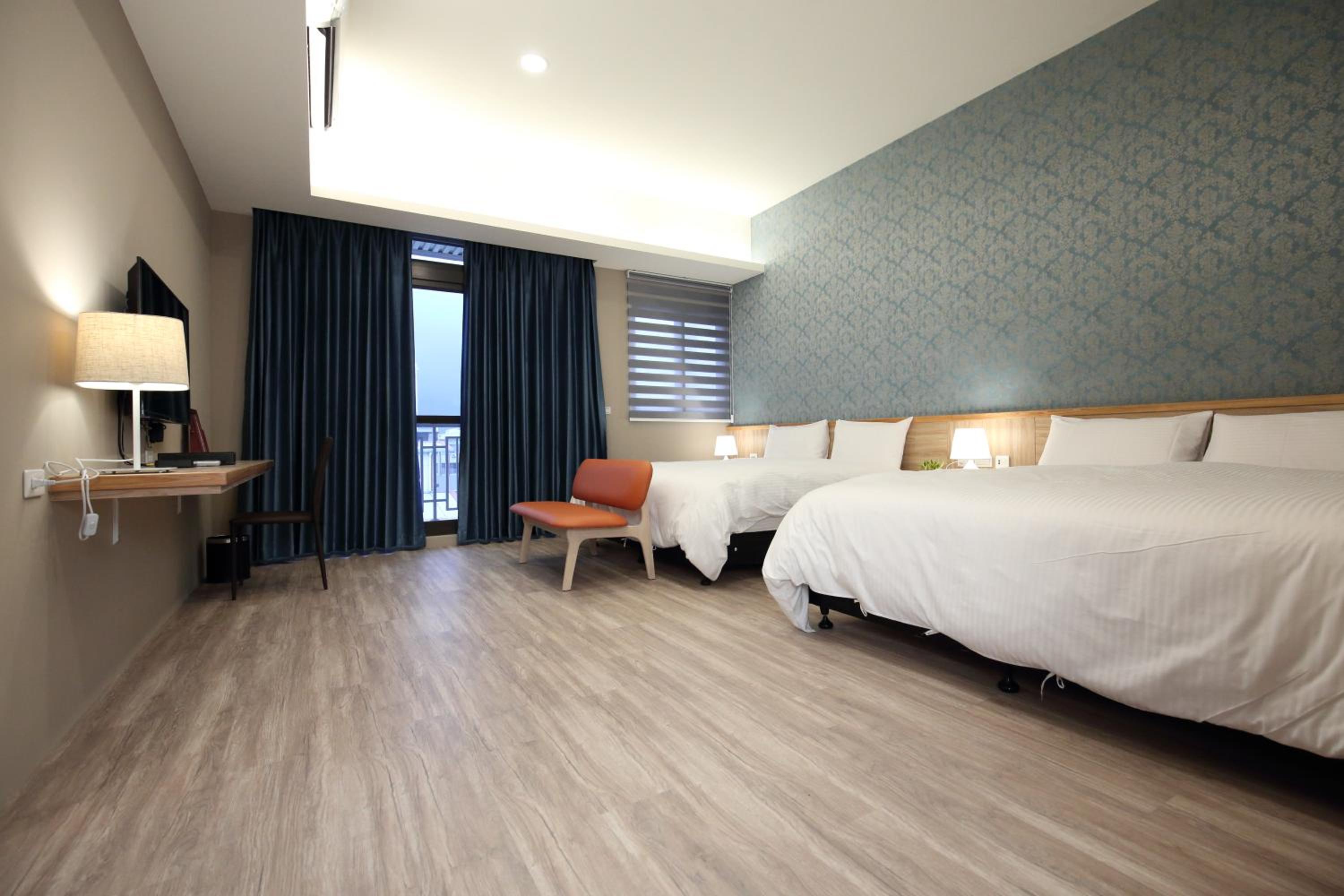 Quadruple Room with Balcony photo 1