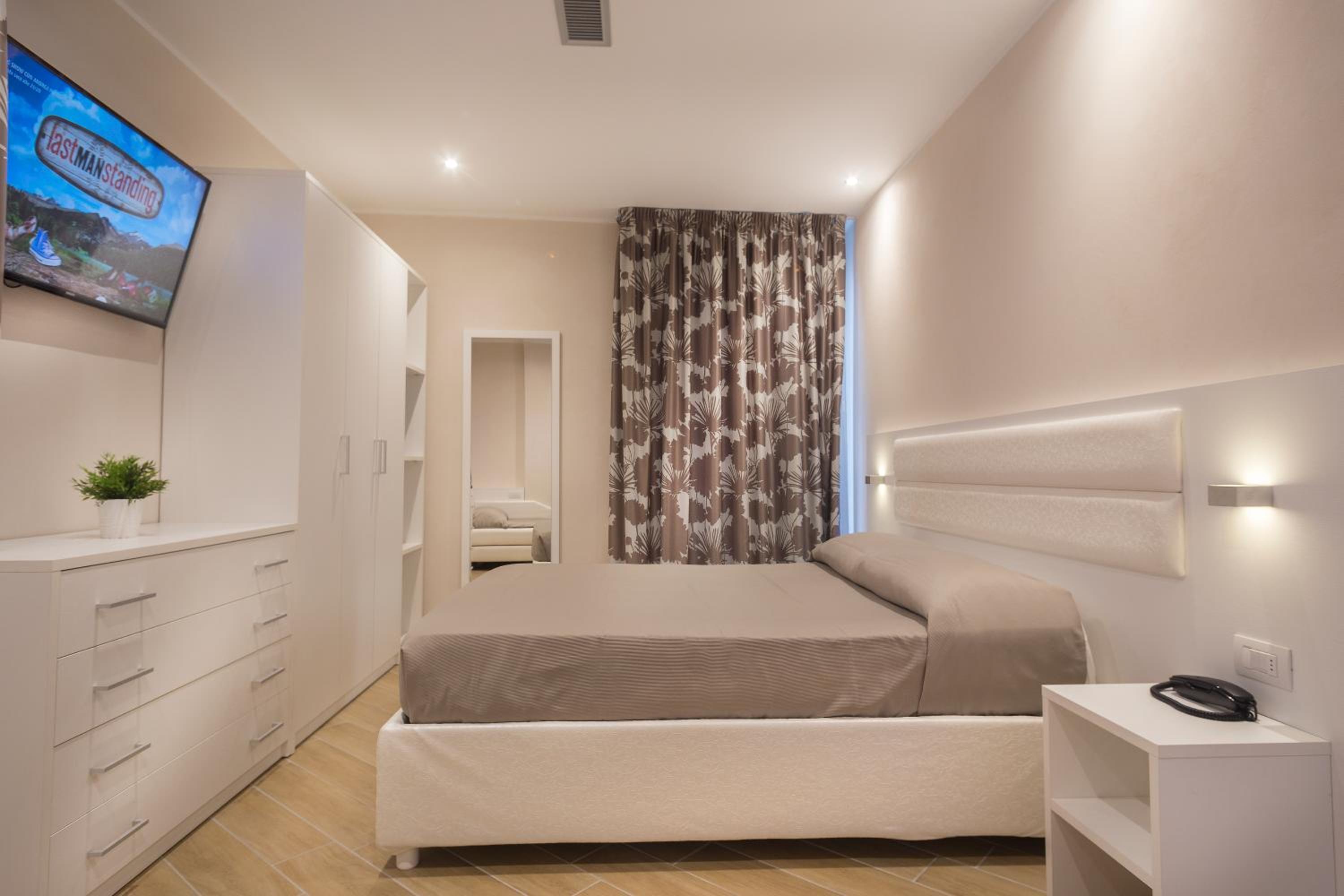 One Bedroom Apartment with Sea View