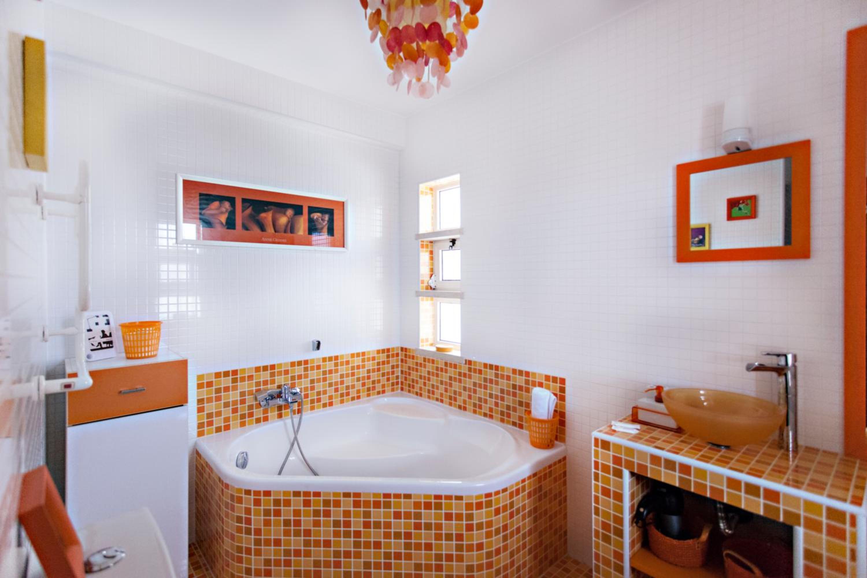 Double Room with Balcony - Photo 3