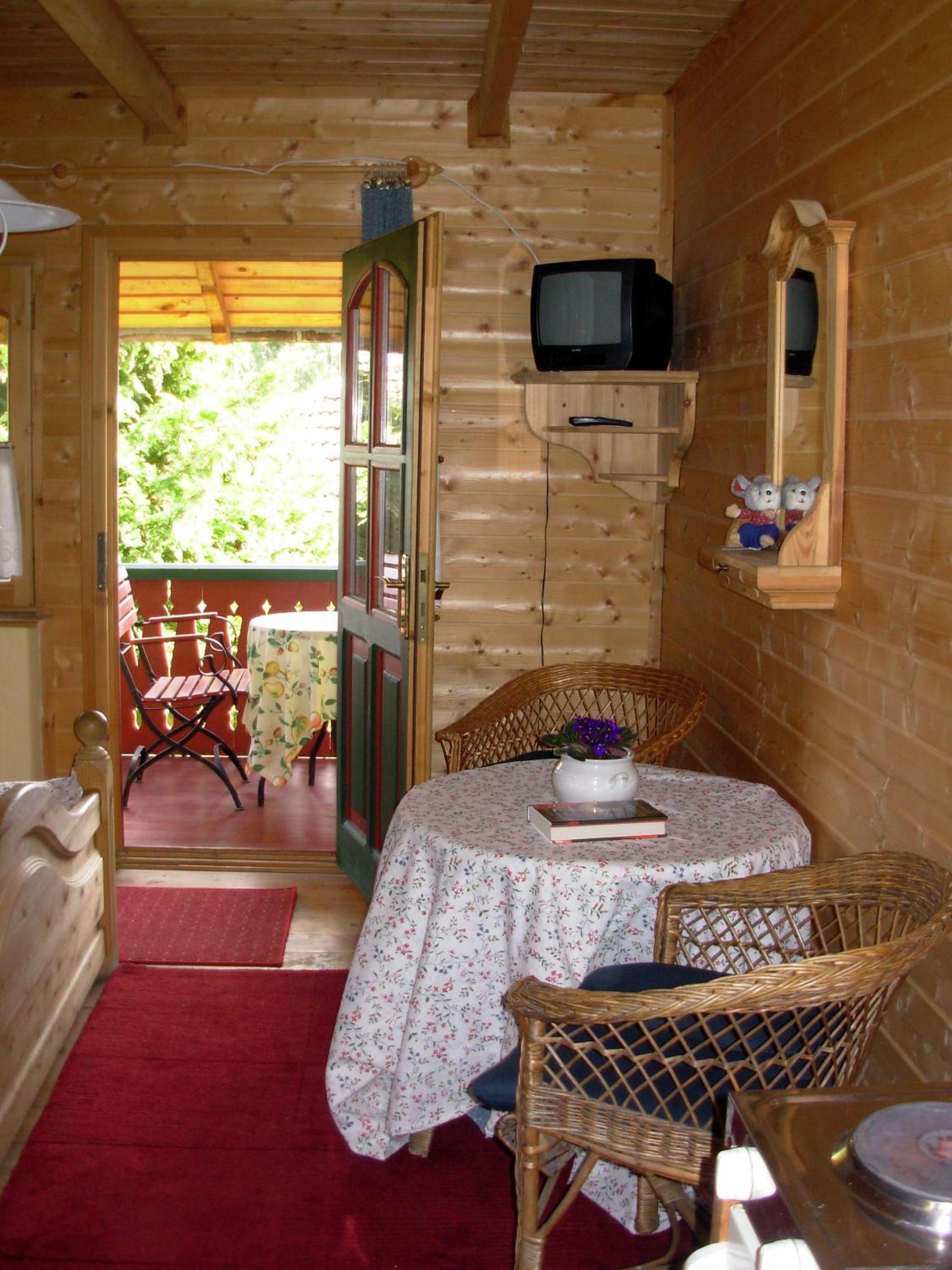 Double Room with Balcony - Photo 3