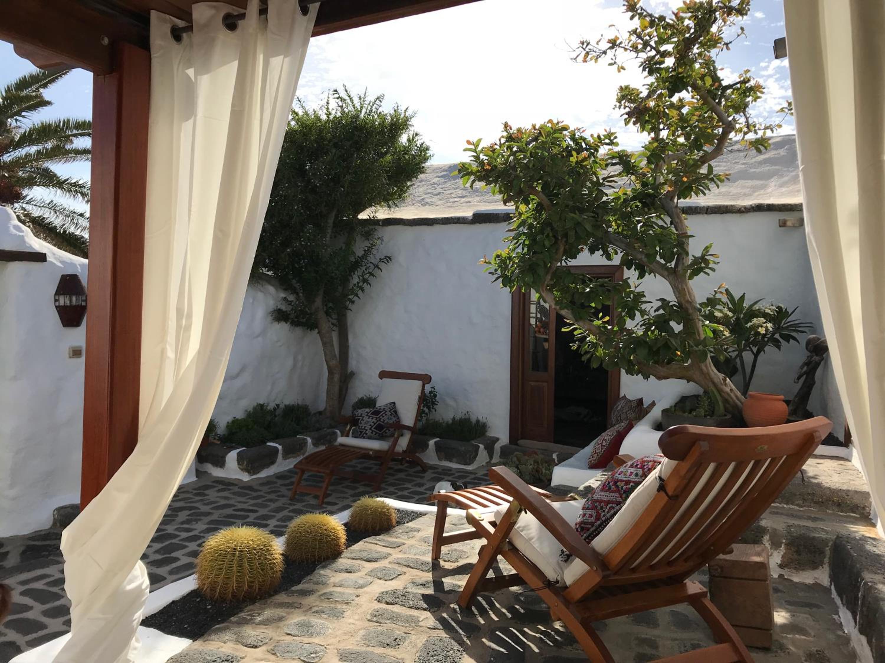 Apartment photo 2
