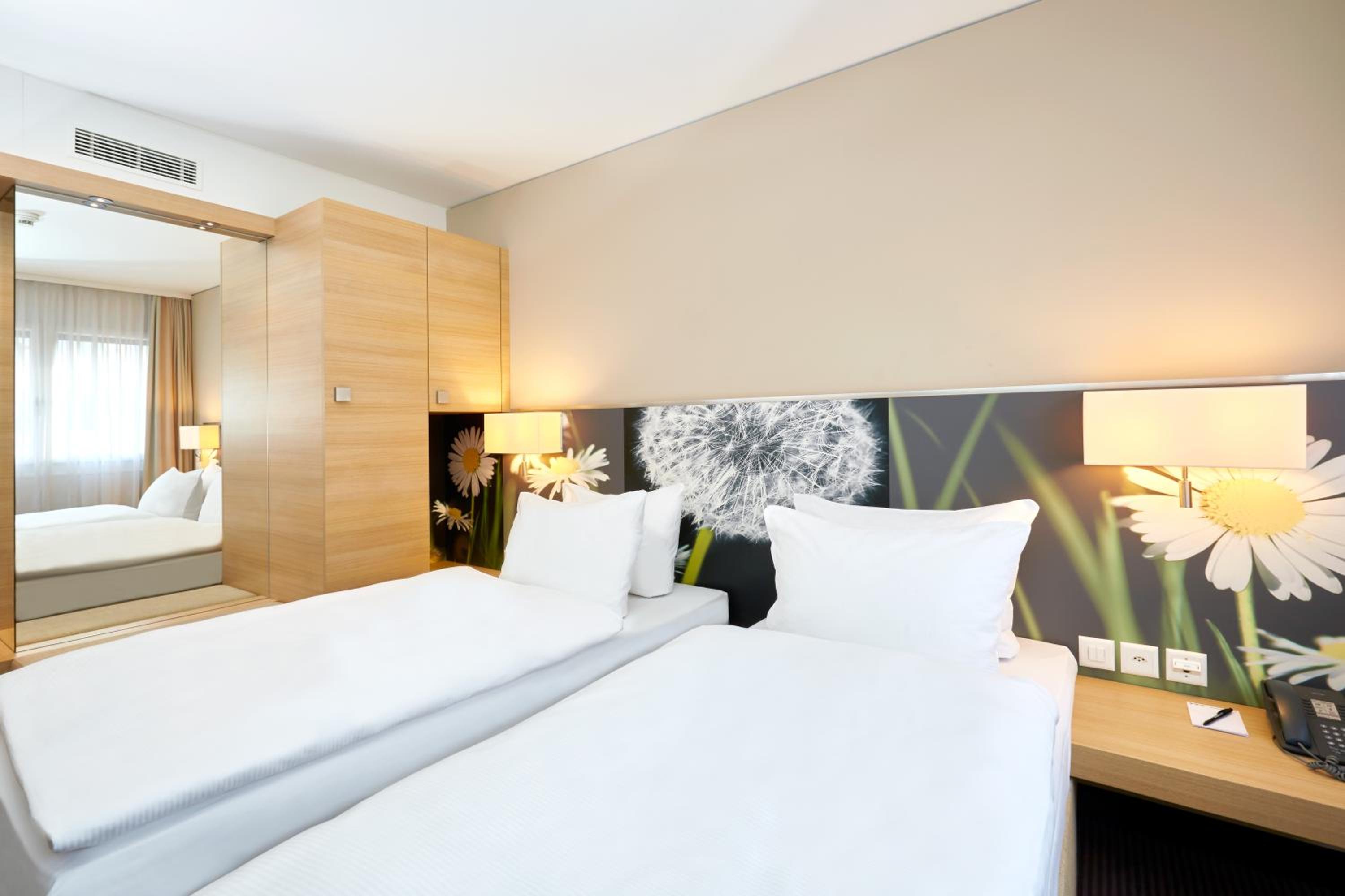 Comfort Twin Room With Extra Bed