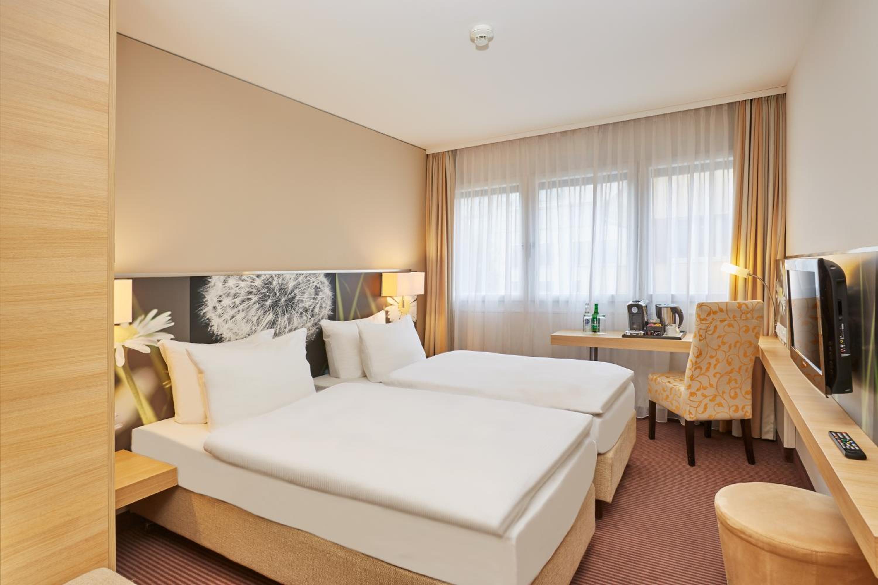 Comfort Twin Room