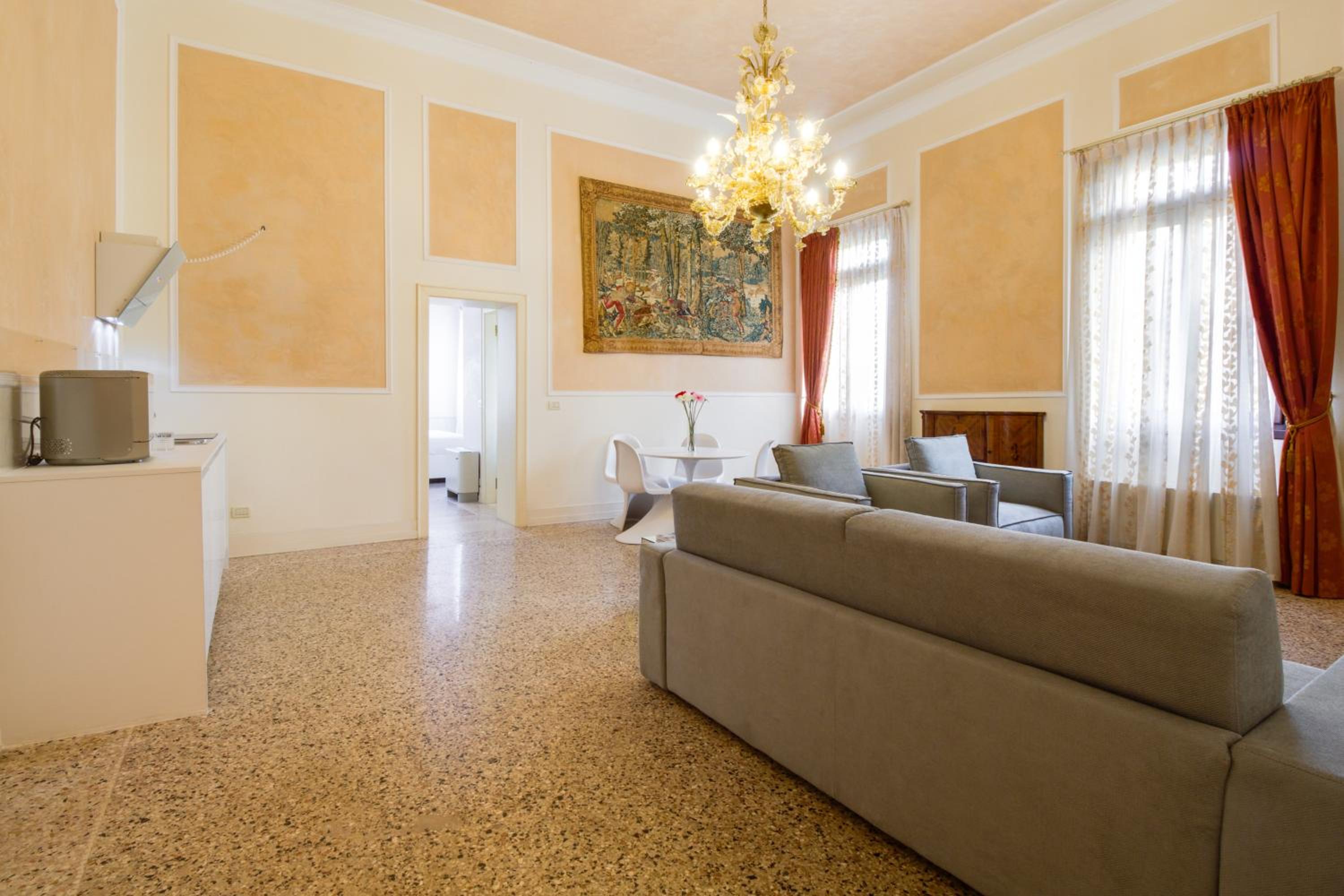 Superior Apartment photo 1