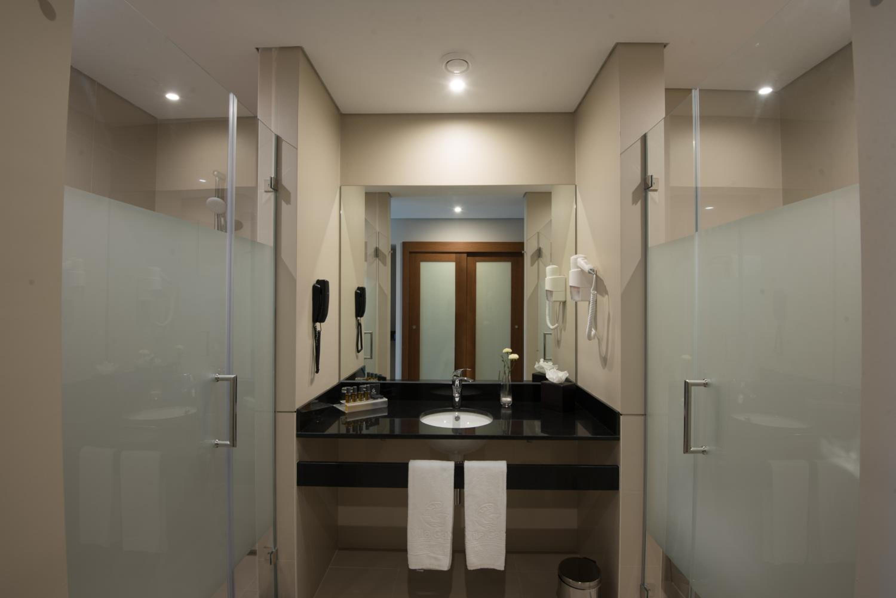 Junior Suite (3 Adults) thumbnail 5