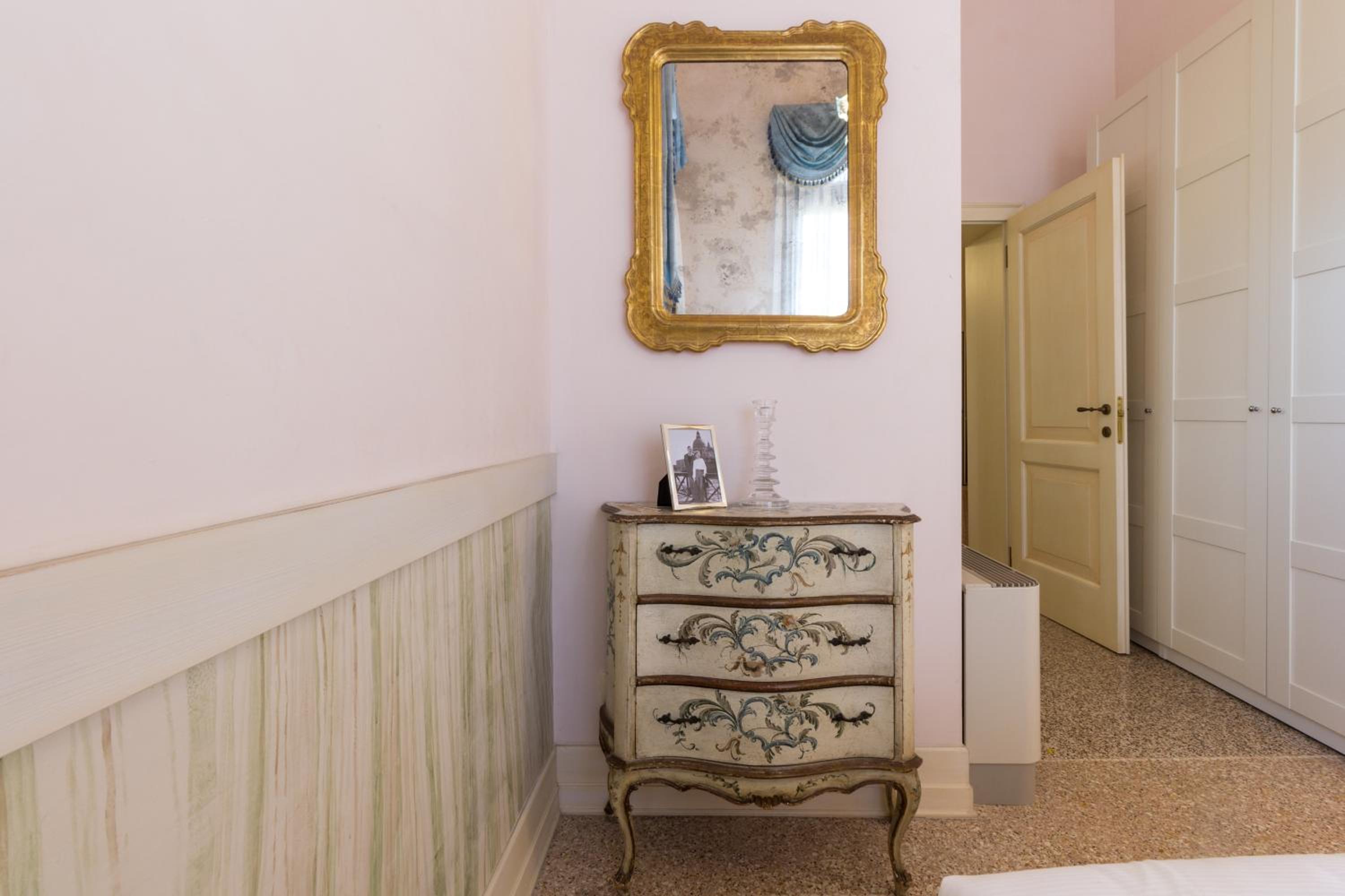Superior Apartment photo 2
