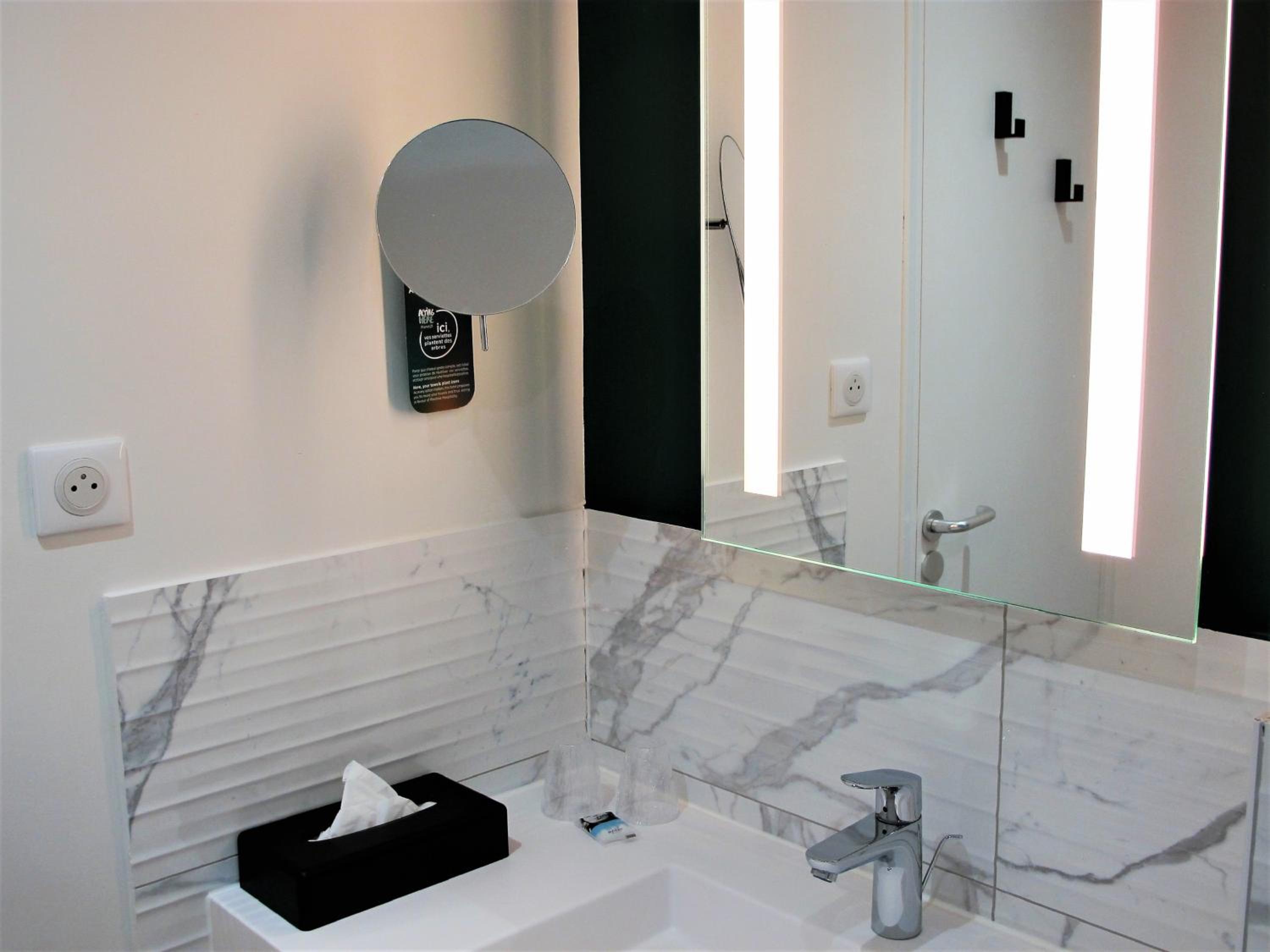Classic Double Room - Photo 13