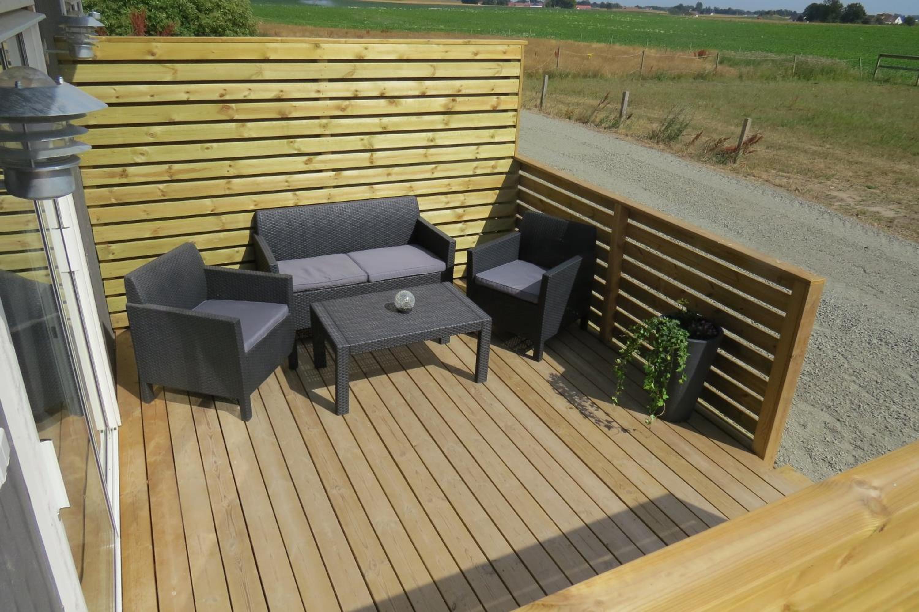 Apartment with Terrace photo 2