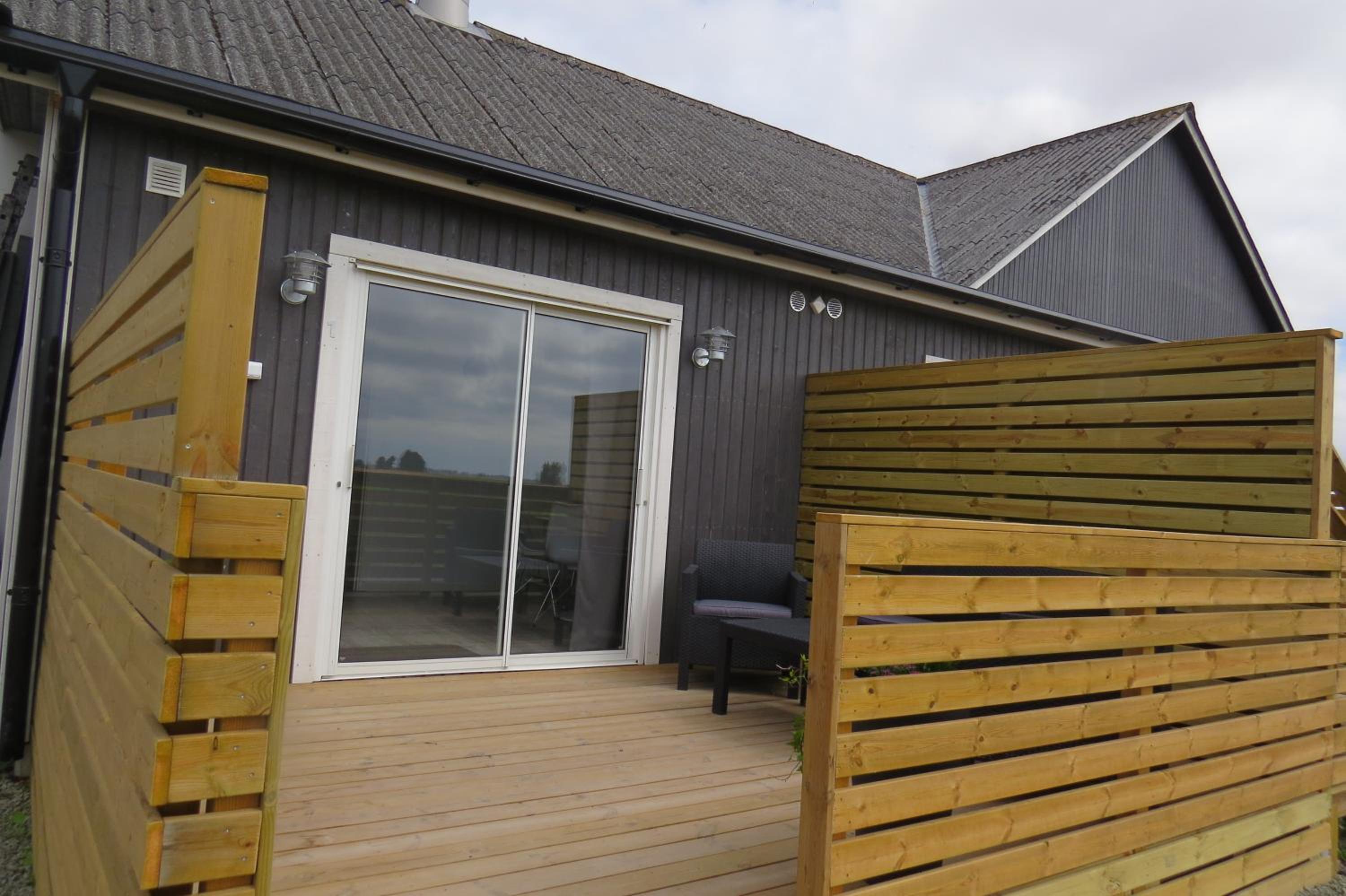 Apartment with Terrace photo 3