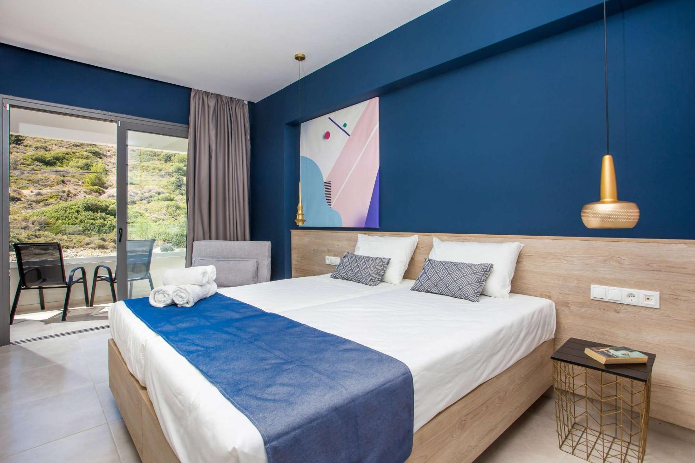 Deluxe Triple Room with Garden View - Photo 2