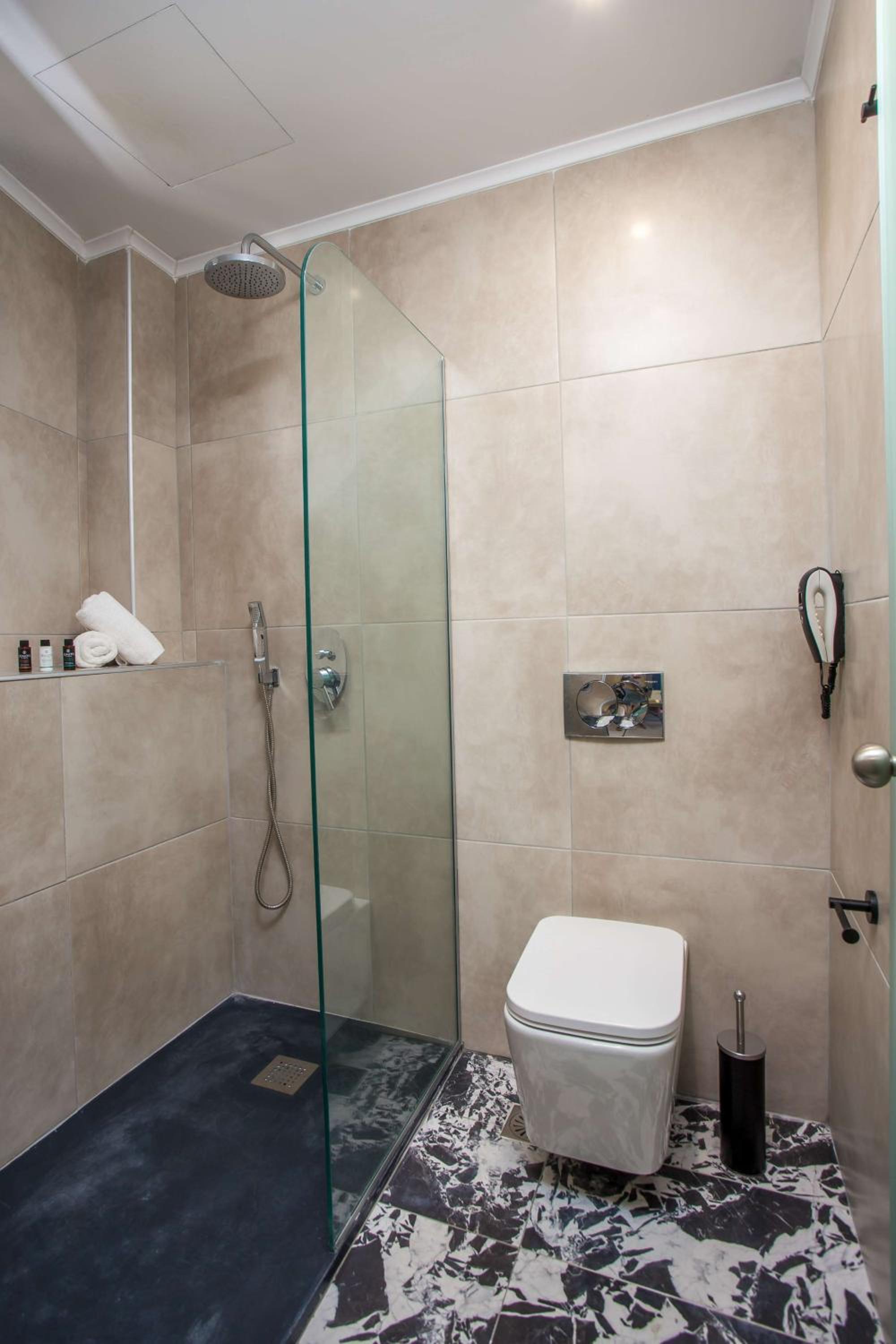 Deluxe Double Room with Garden View - Photo 11