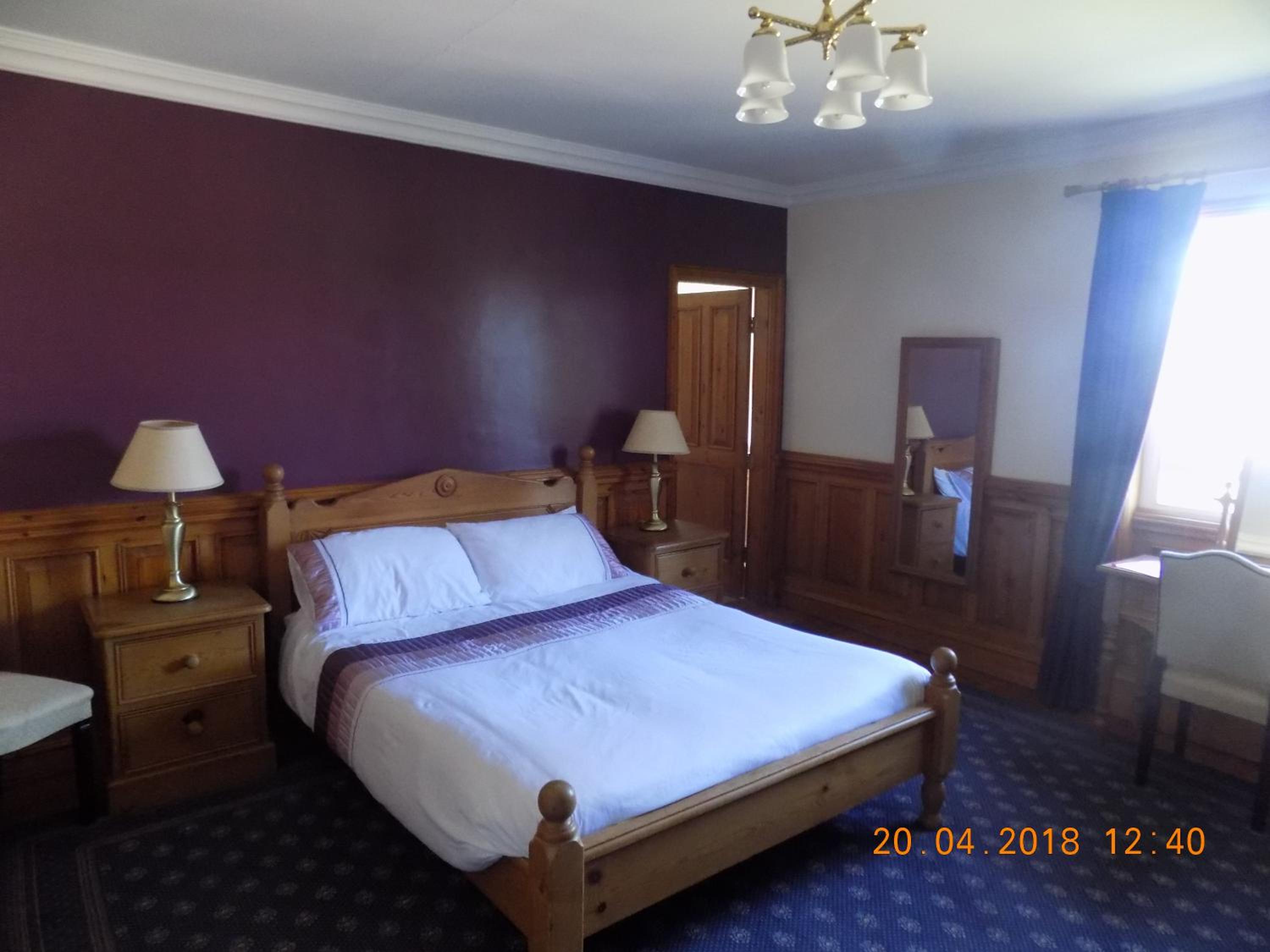Double Room - Photo 9