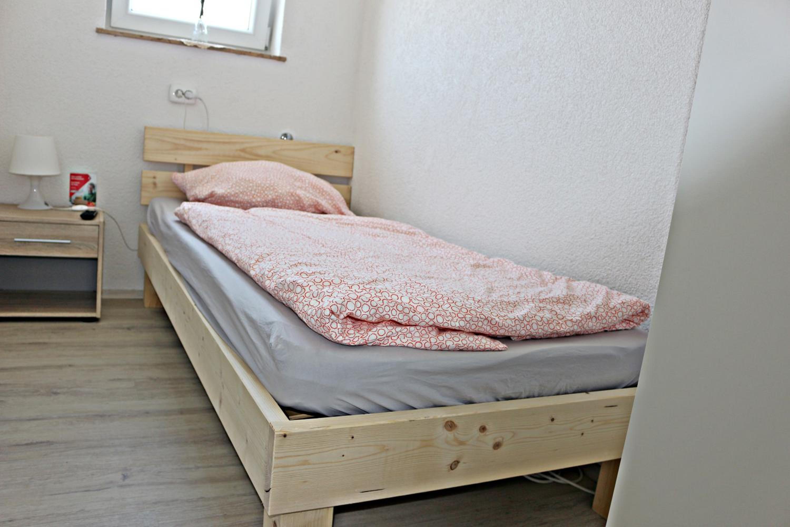 Single Room with Shared Bathroom photo 1