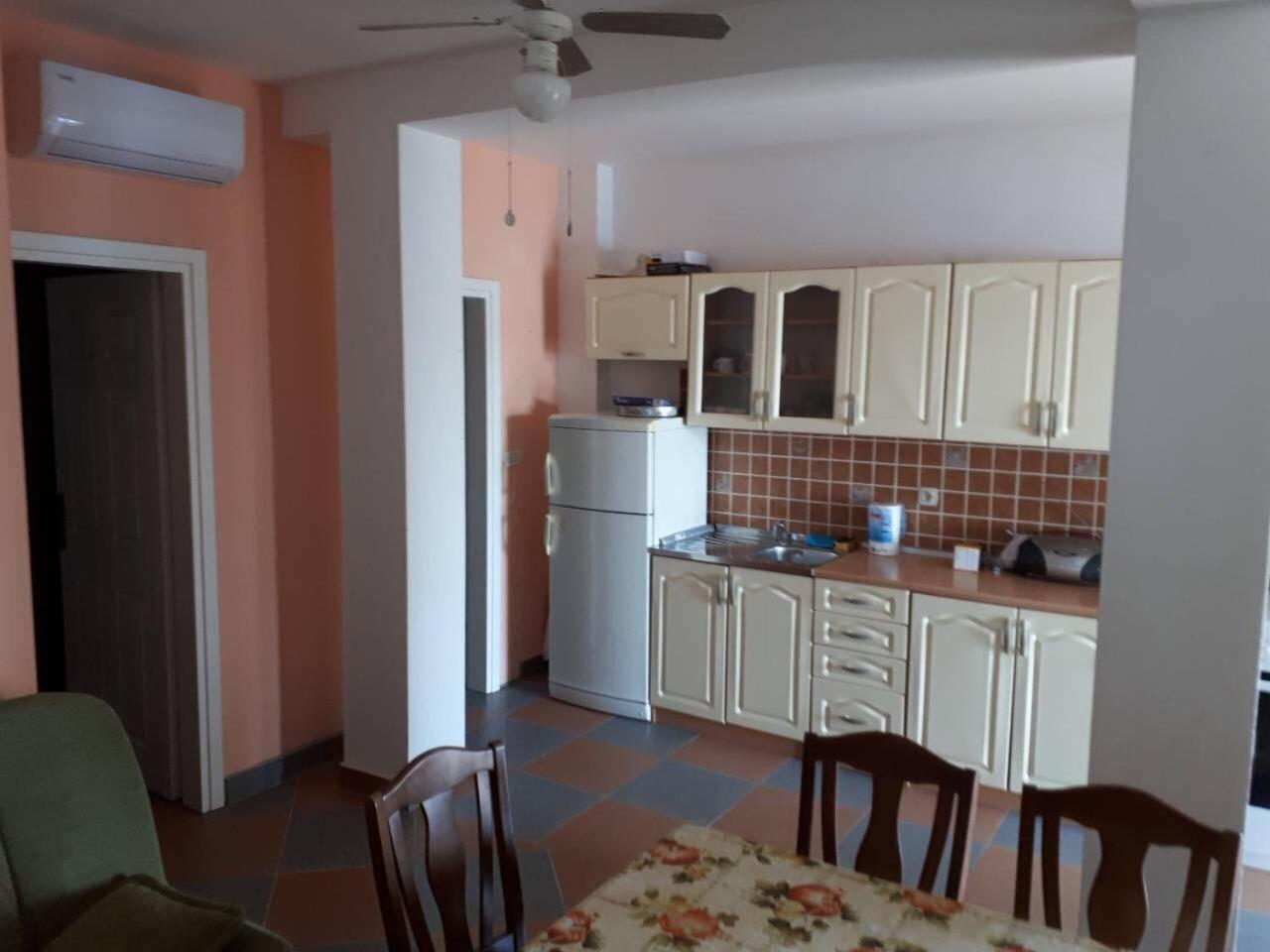 Apartment with Sea View photo 3