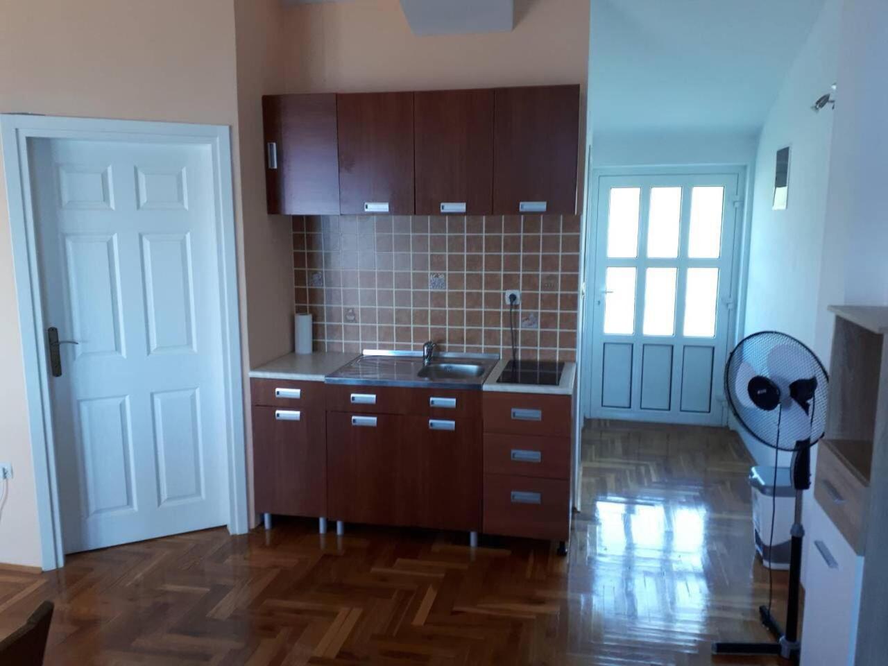 Apartment with Sea View photo 2