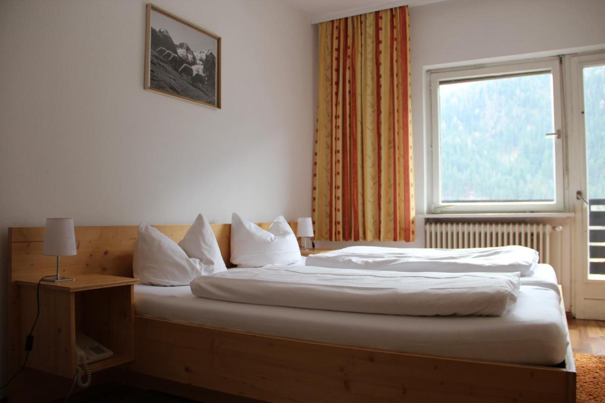 Double or Twin Room photo 1