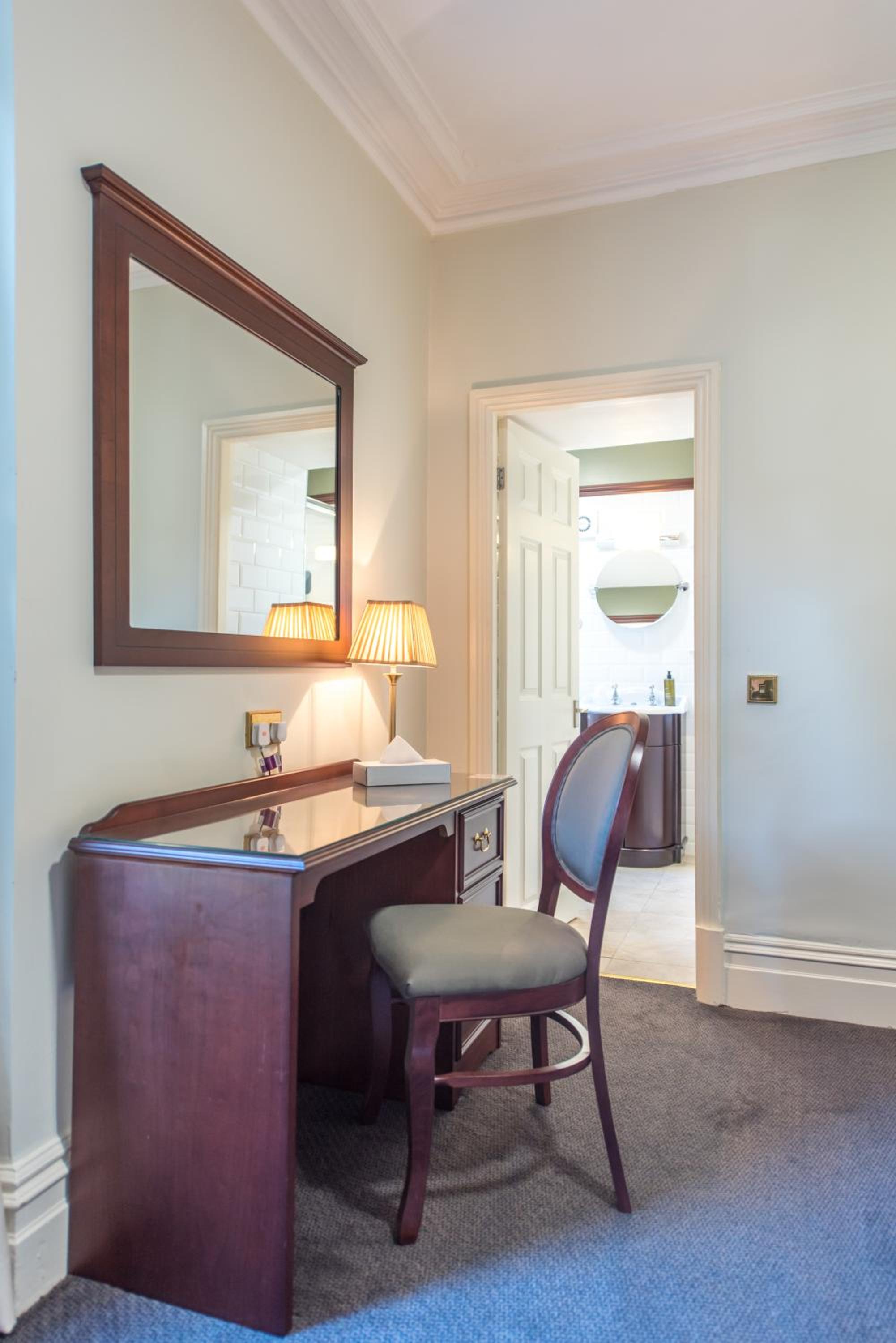 Superior Double Room with Sea View - Photo 8