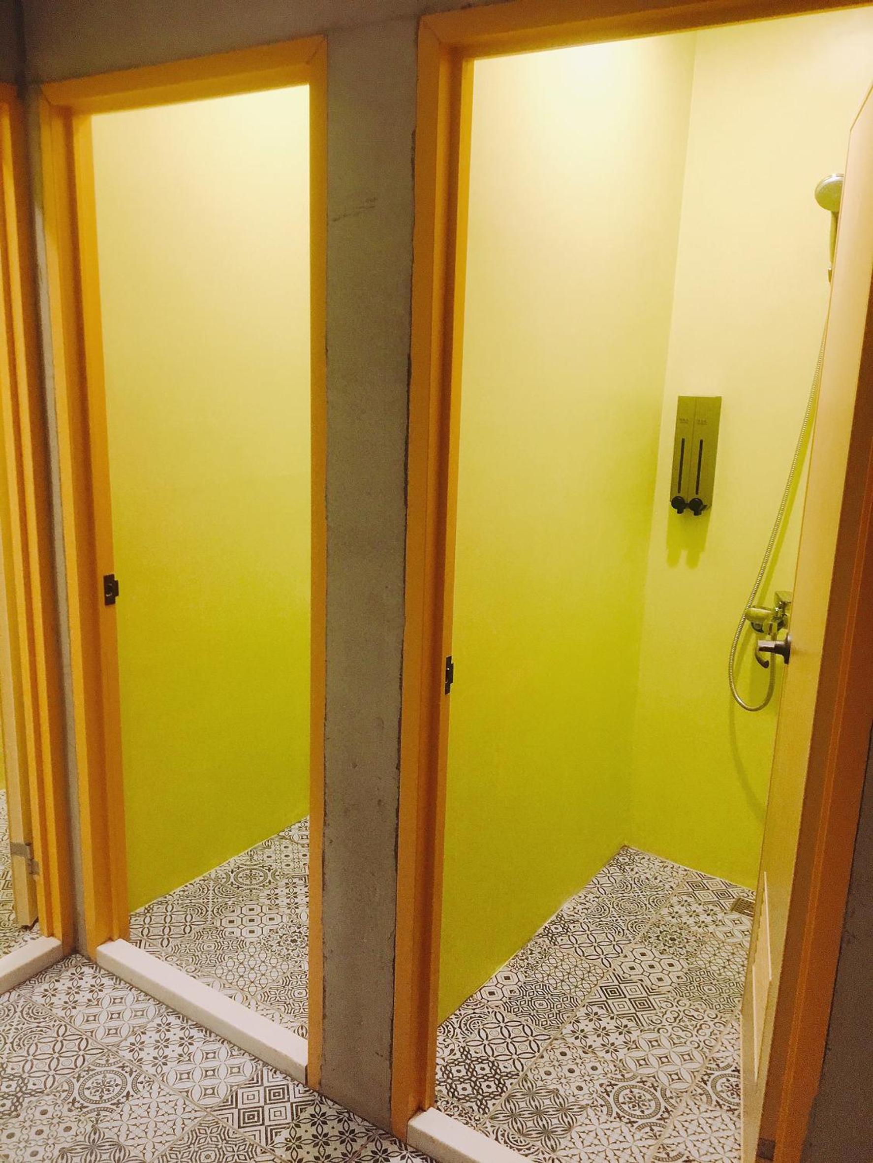 Double Room With Shared Bathroom photo 2