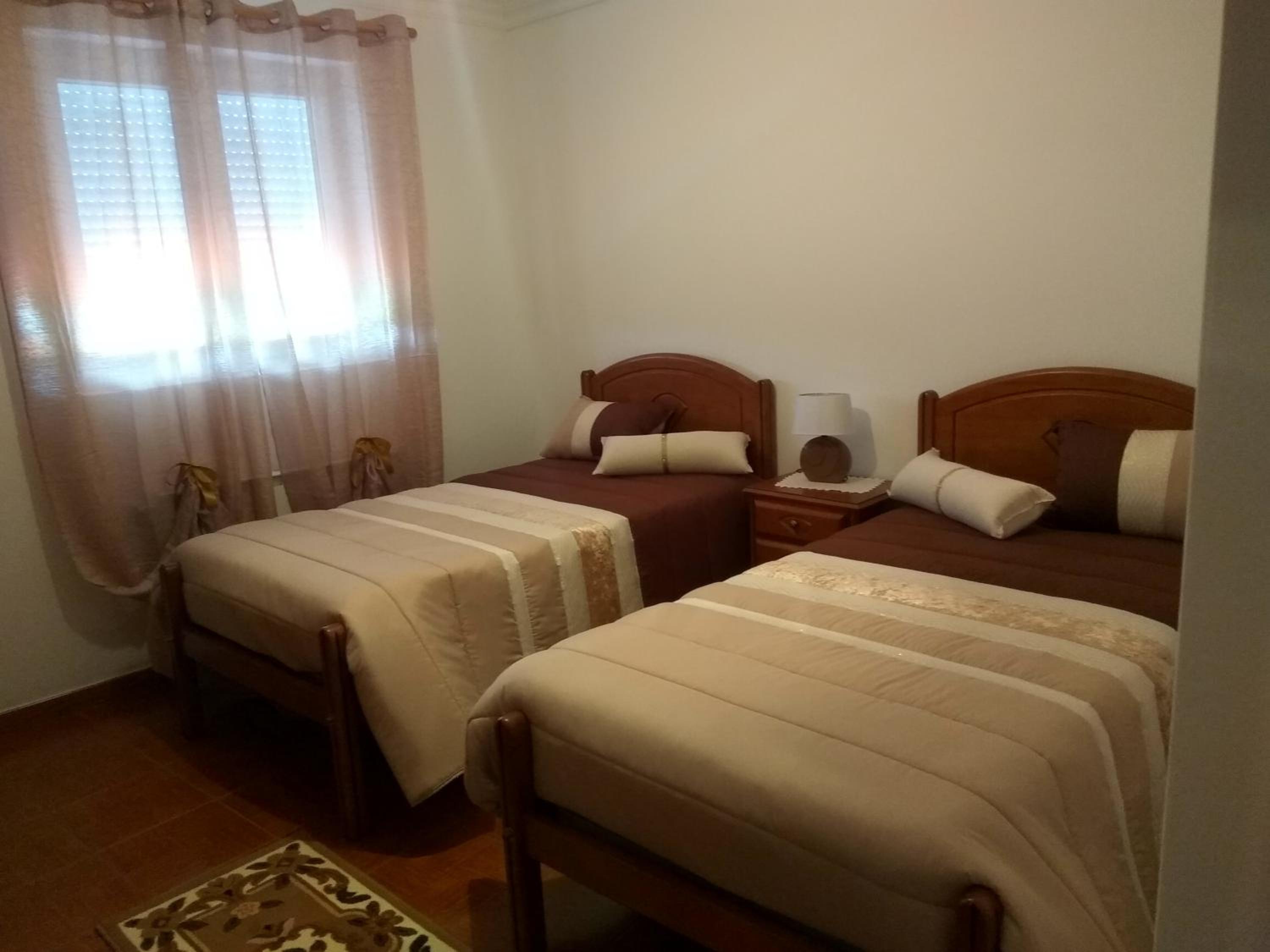 Twin Room with Private Bathroom photo 1