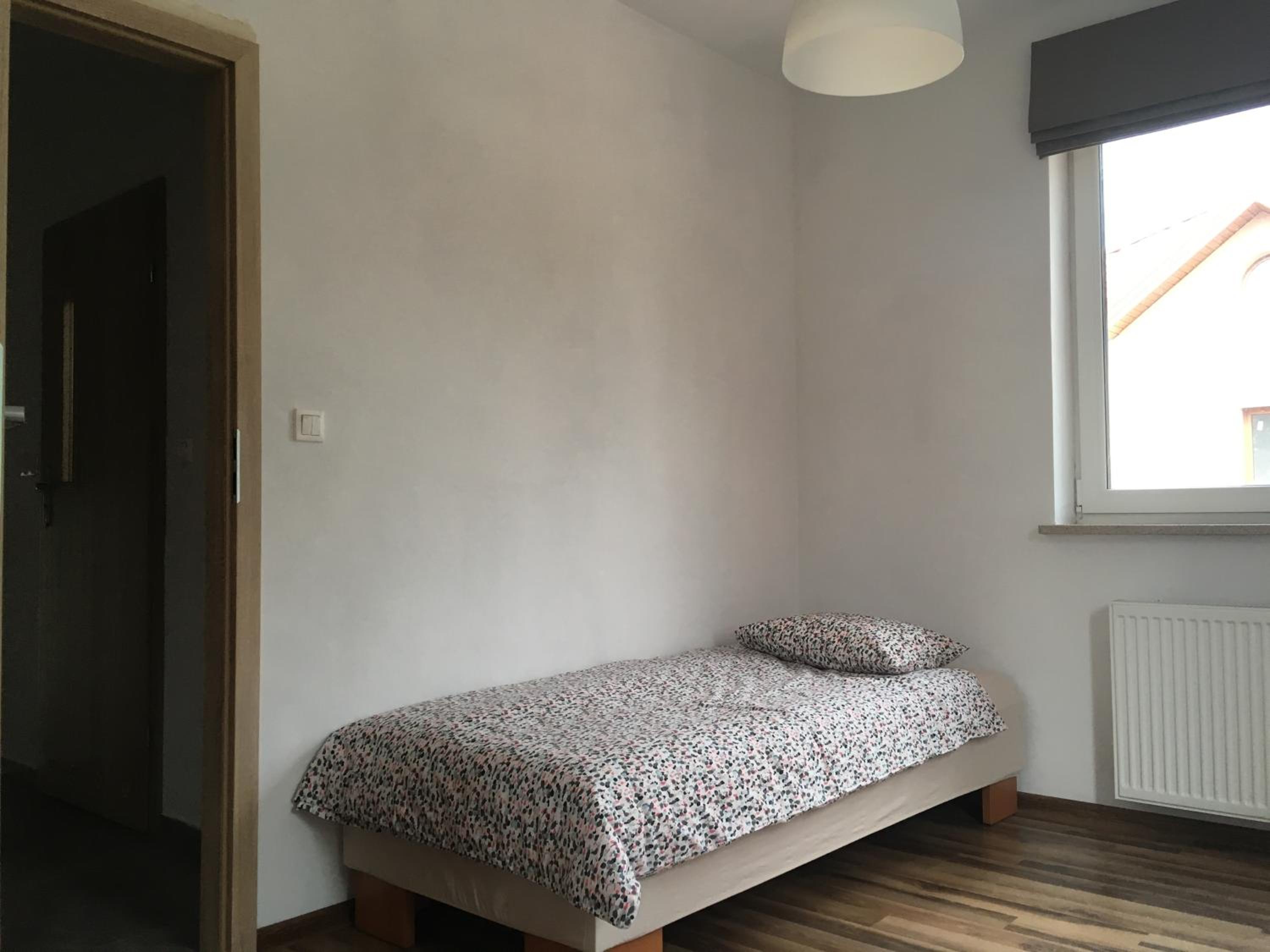 Twin Room with Shared Bathroom photo 2