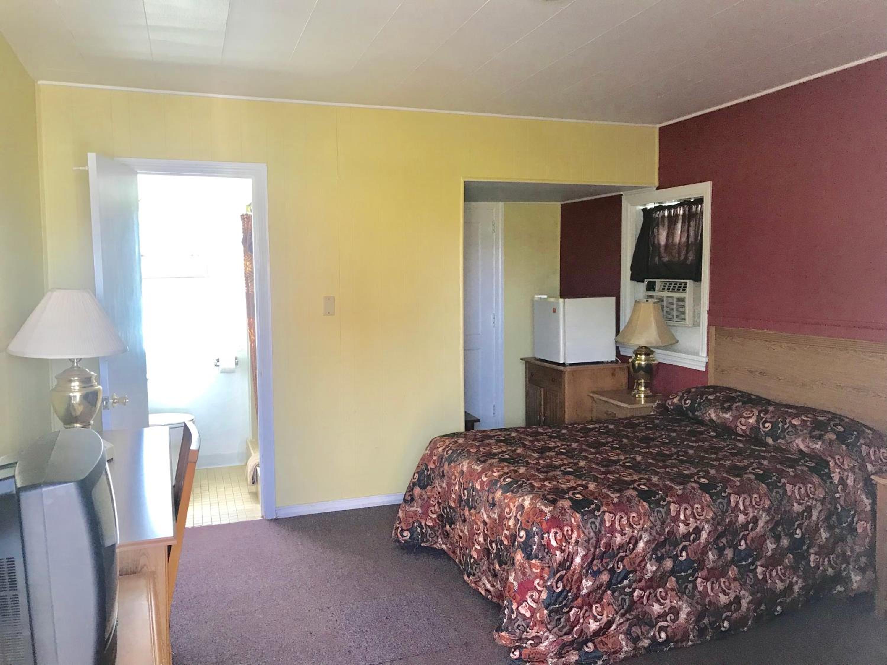 Budget Double Room photo 2