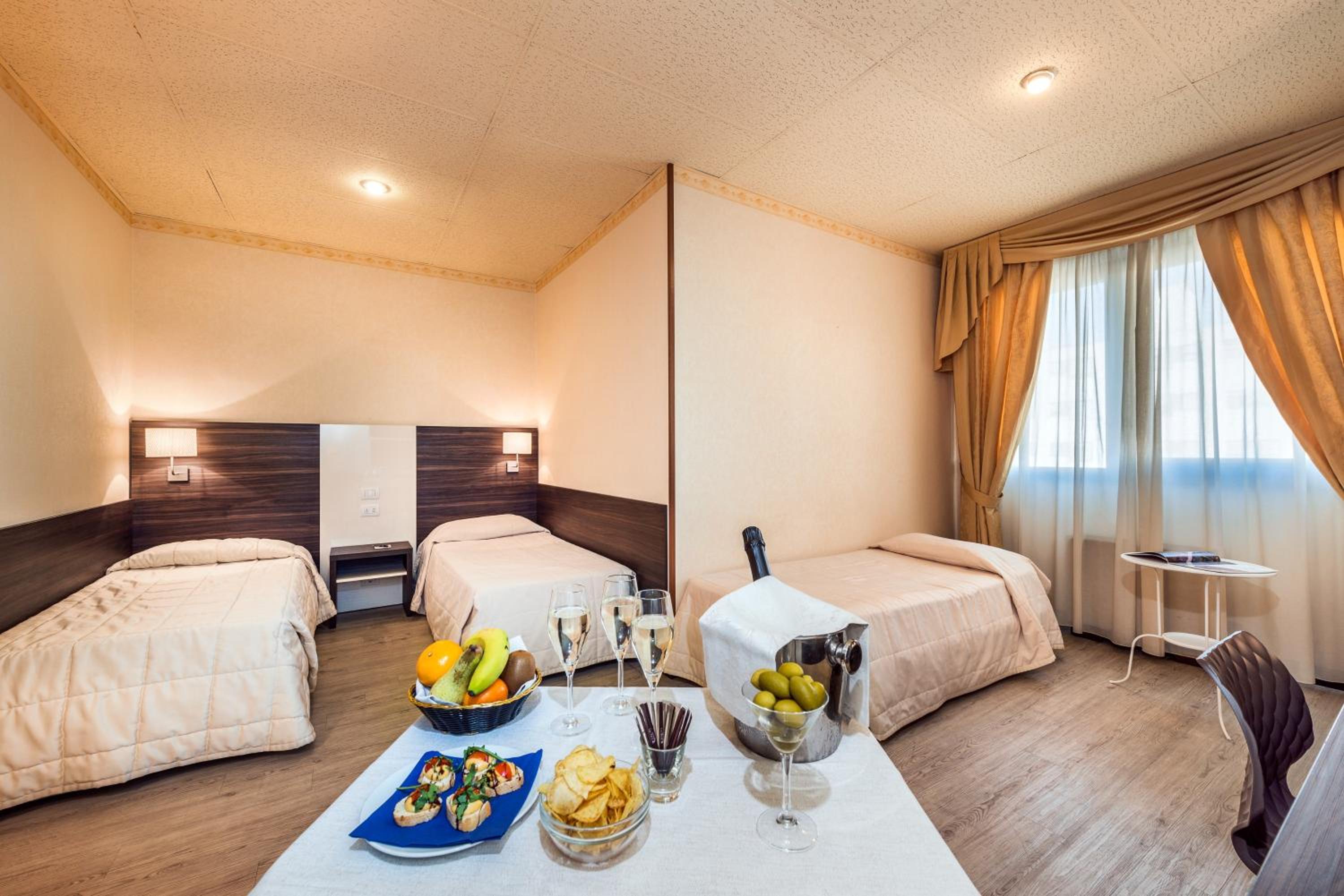 Superior Triple Room - Photo 2