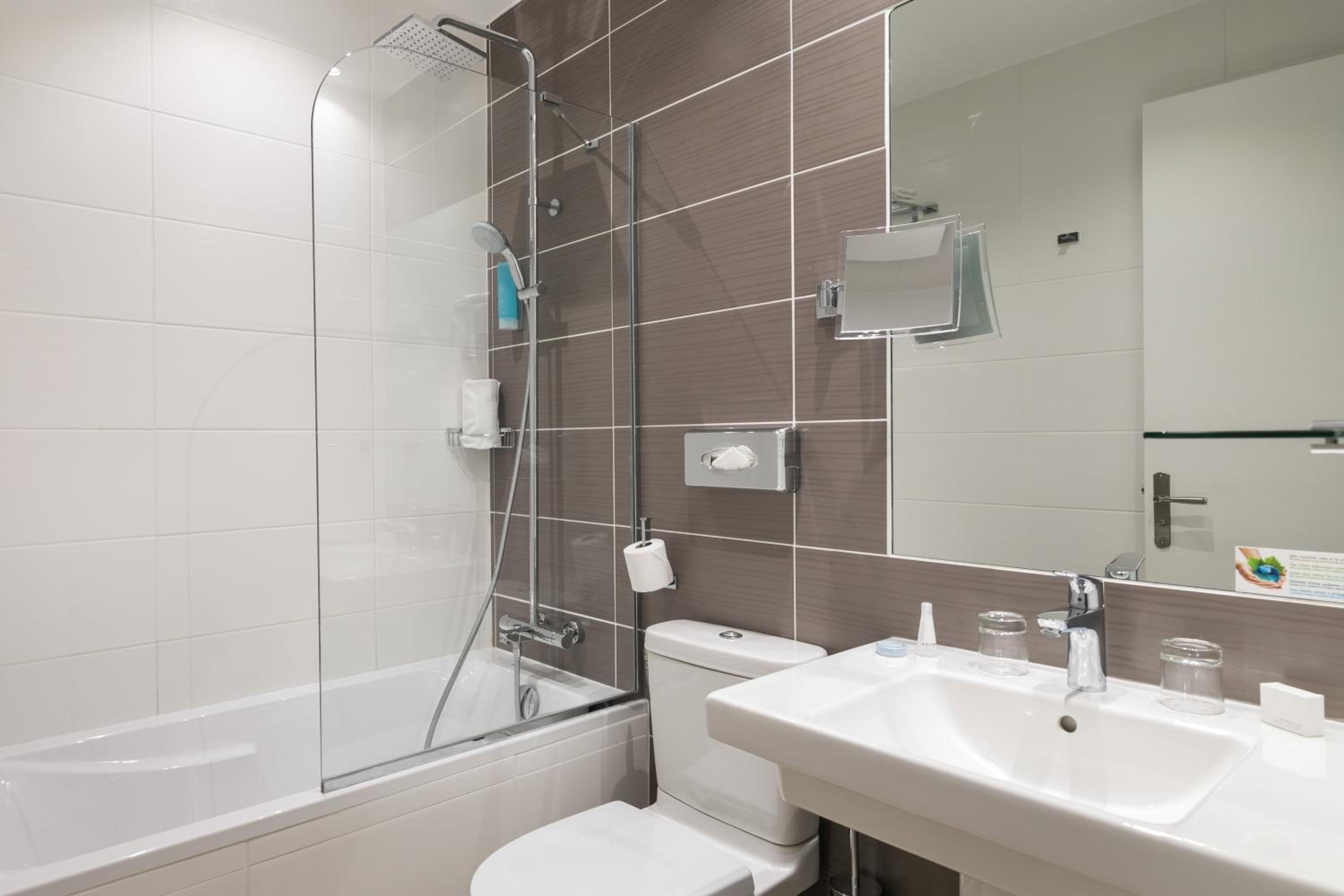 Superior Double Room - Photo 10