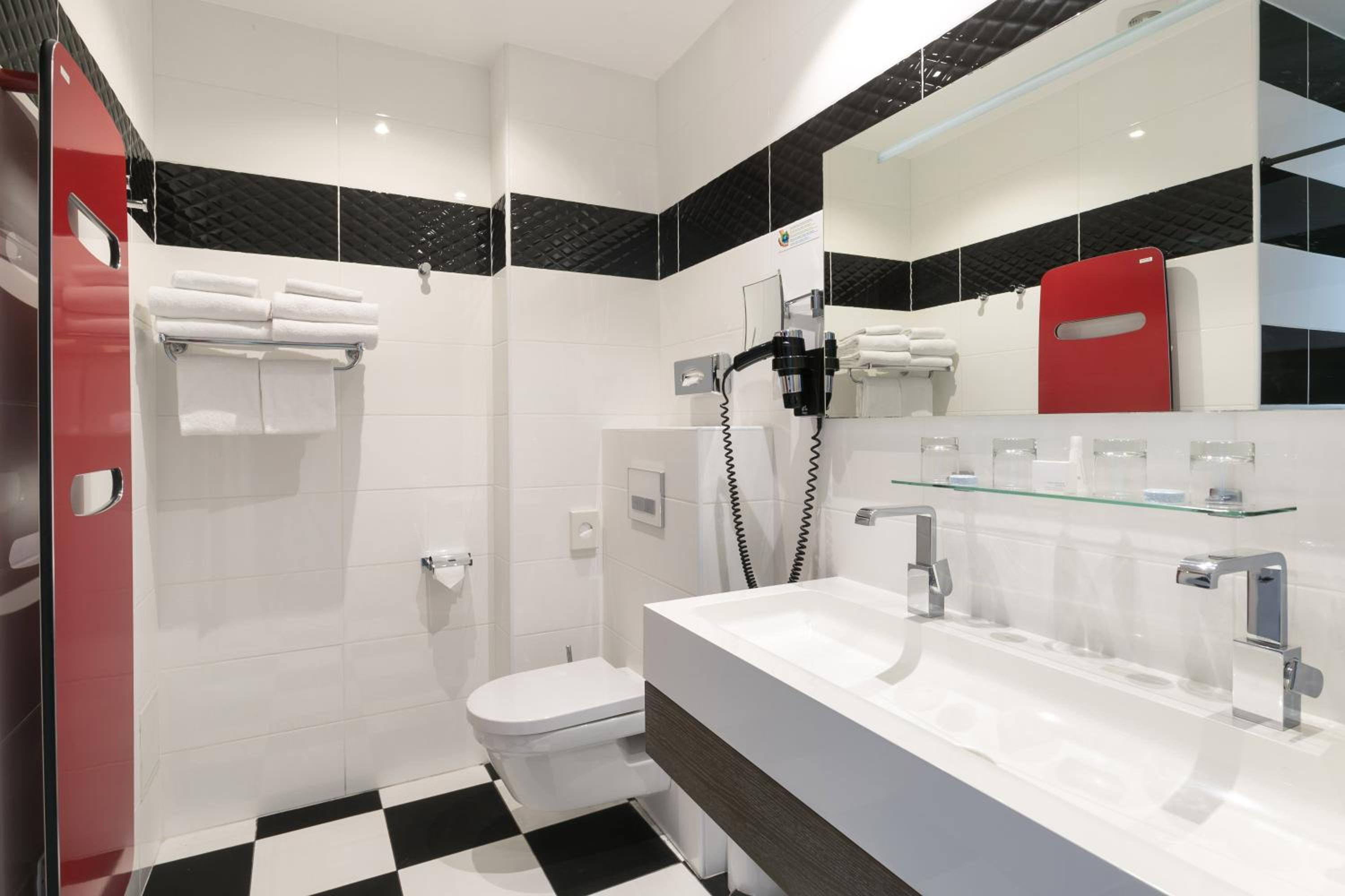 Prestige Room - Photo 3