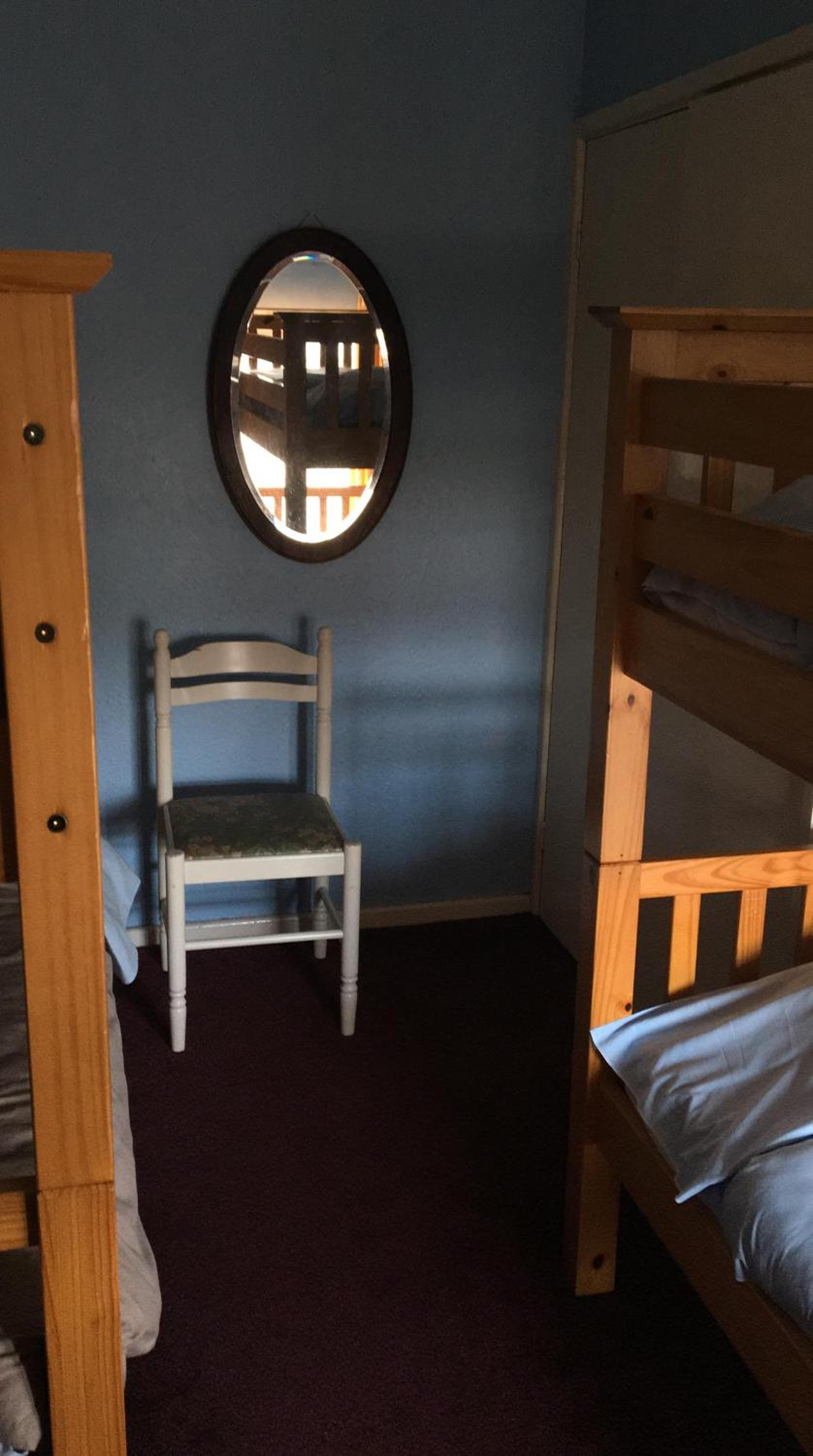 Female Dormitory Room photo 2