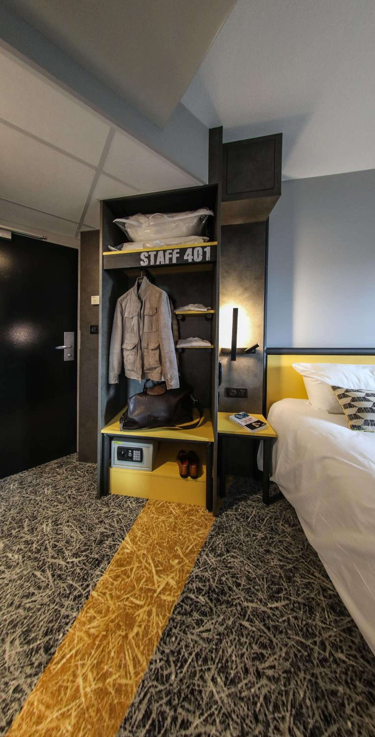 Standard Double Room - Photo 9