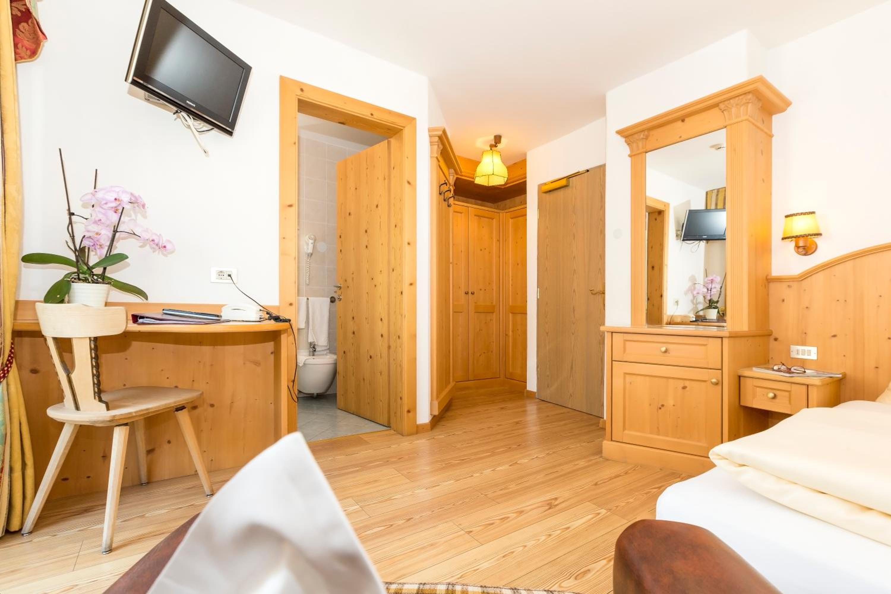 Classic Single Room