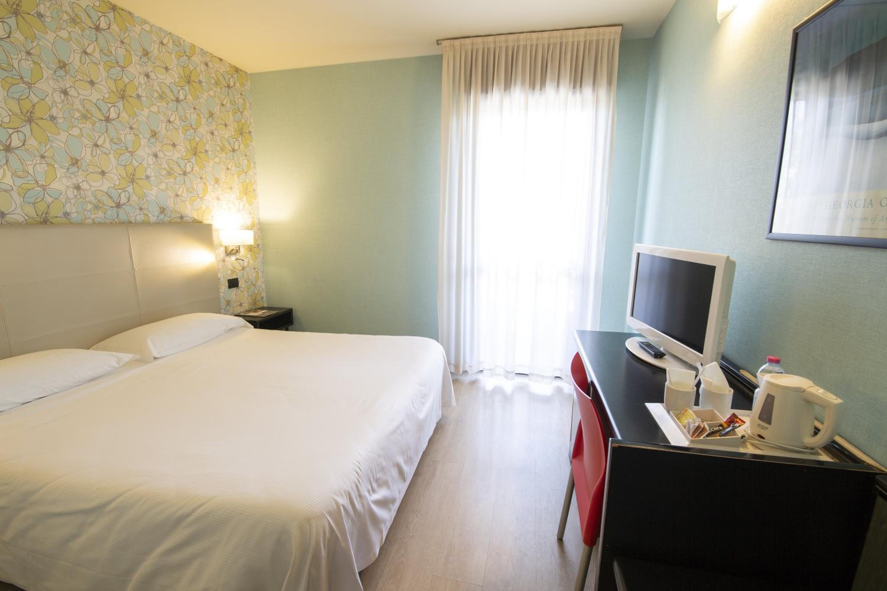Double Room - Photo 3