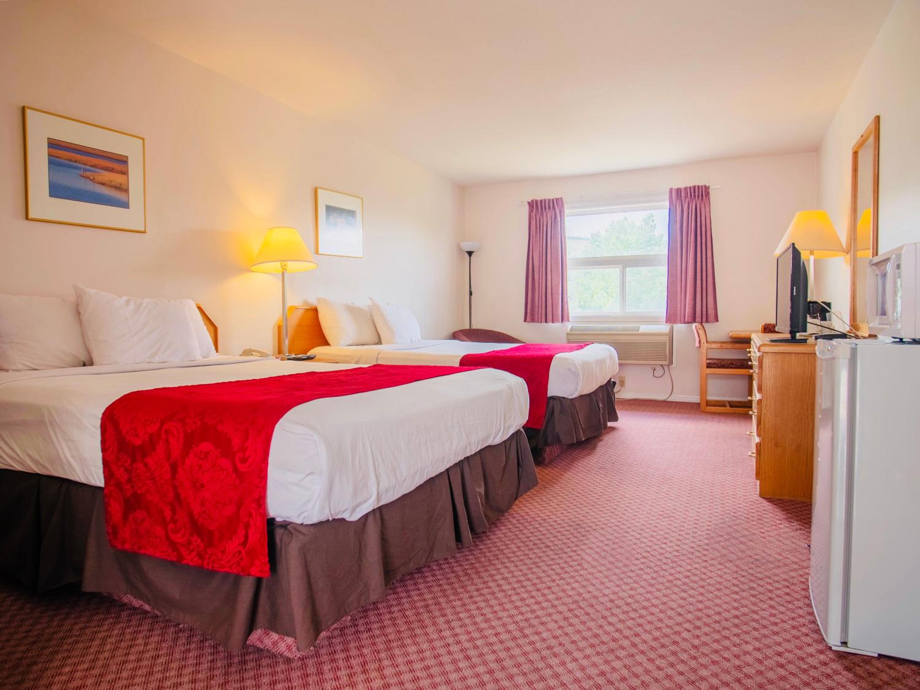 Queen Room with Two Queen Beds - Photo 1