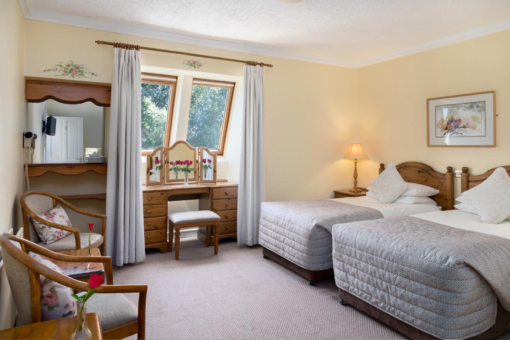 Twin Room - Photo 2