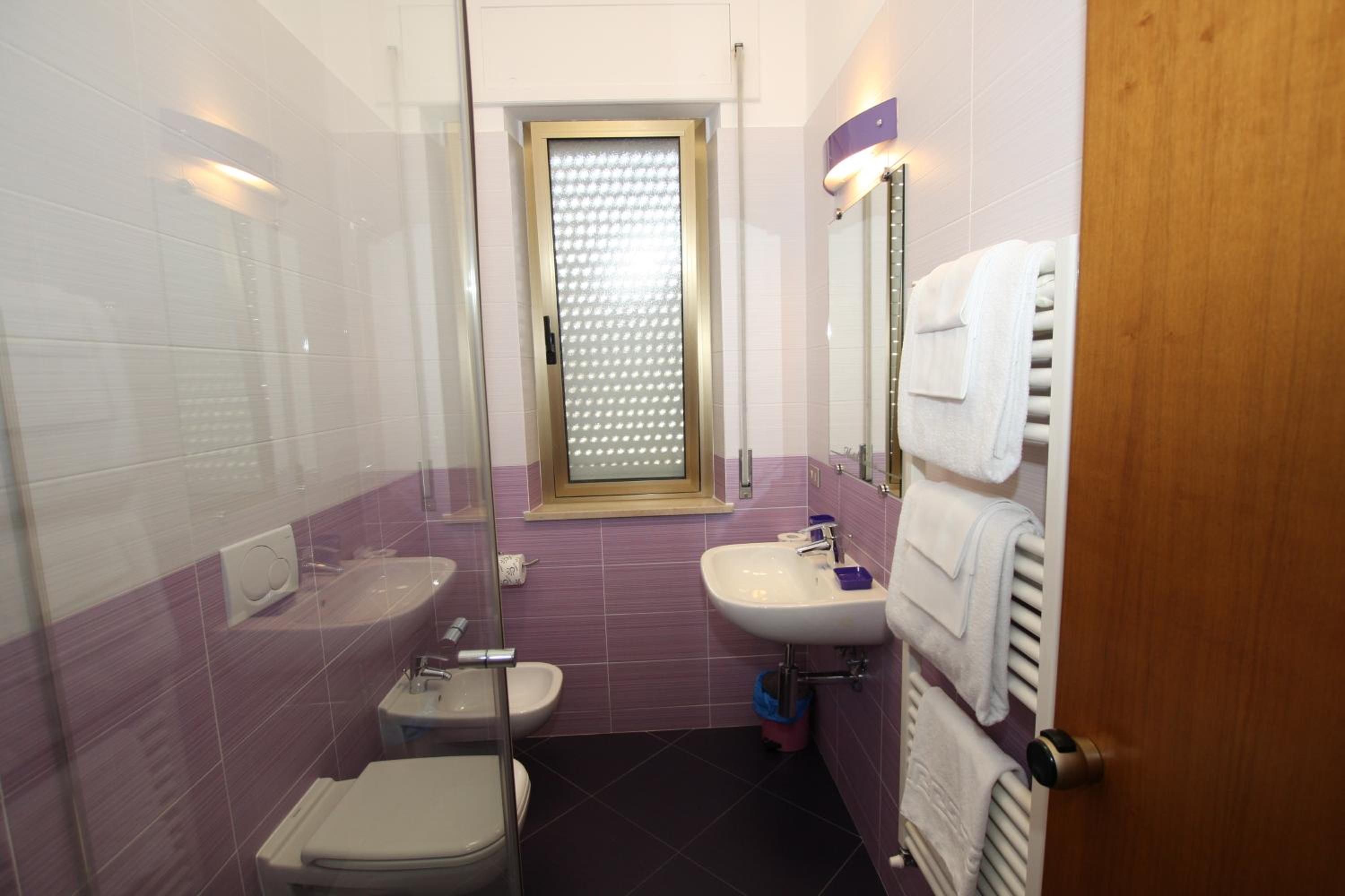 Triple Room - Photo 2