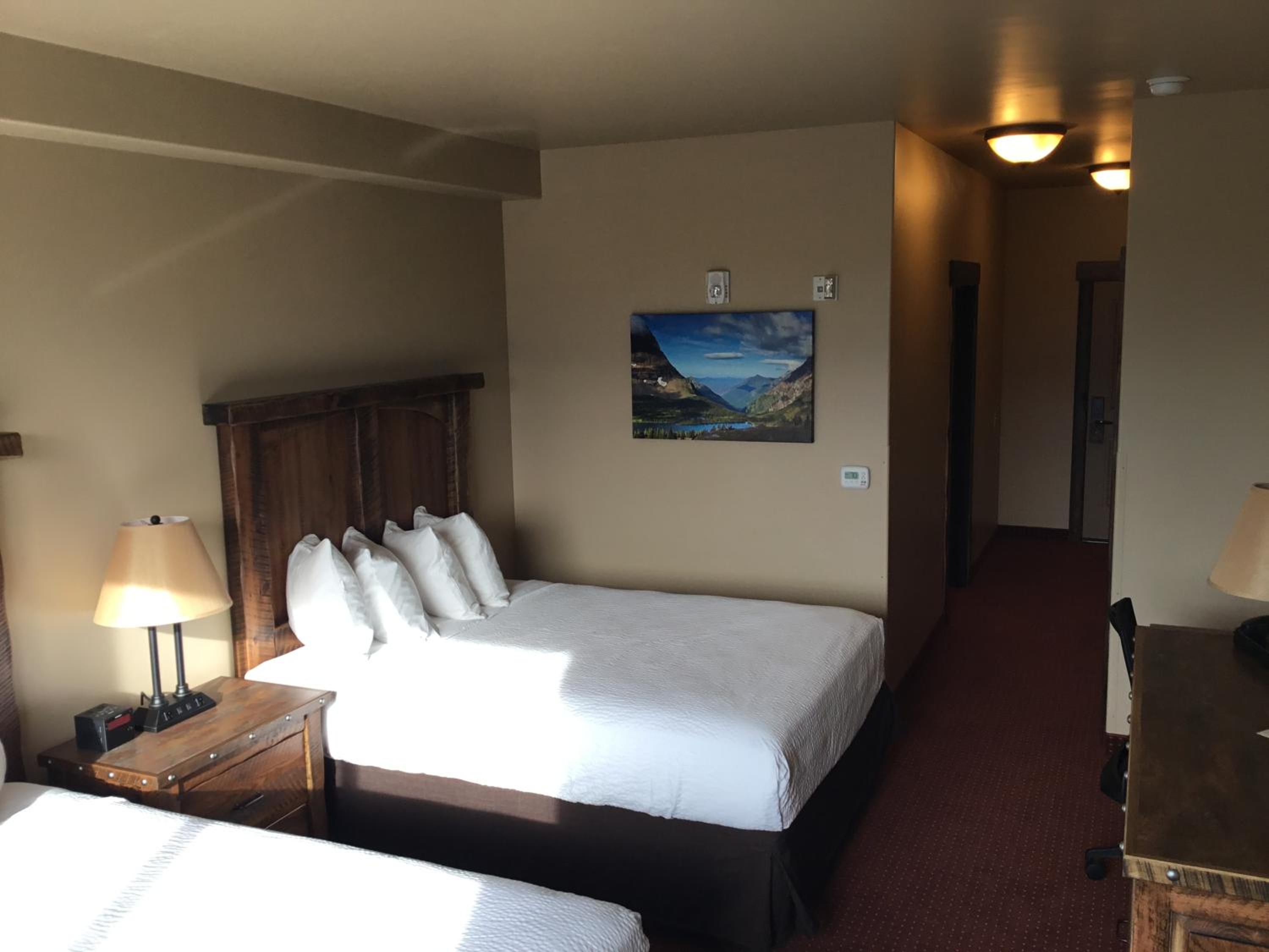 Queen Room with Two Queen Beds - Non-Smoking photo 1