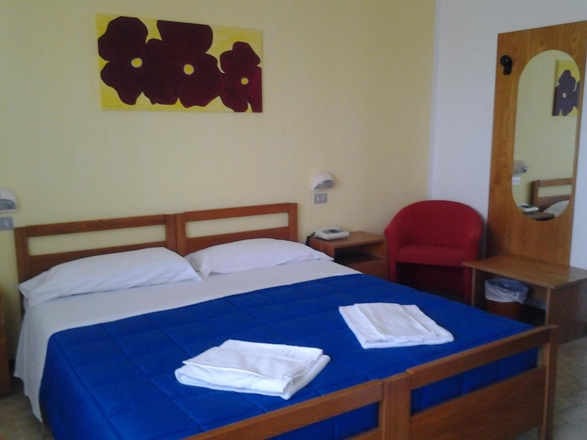 Standard Double Room photo 3