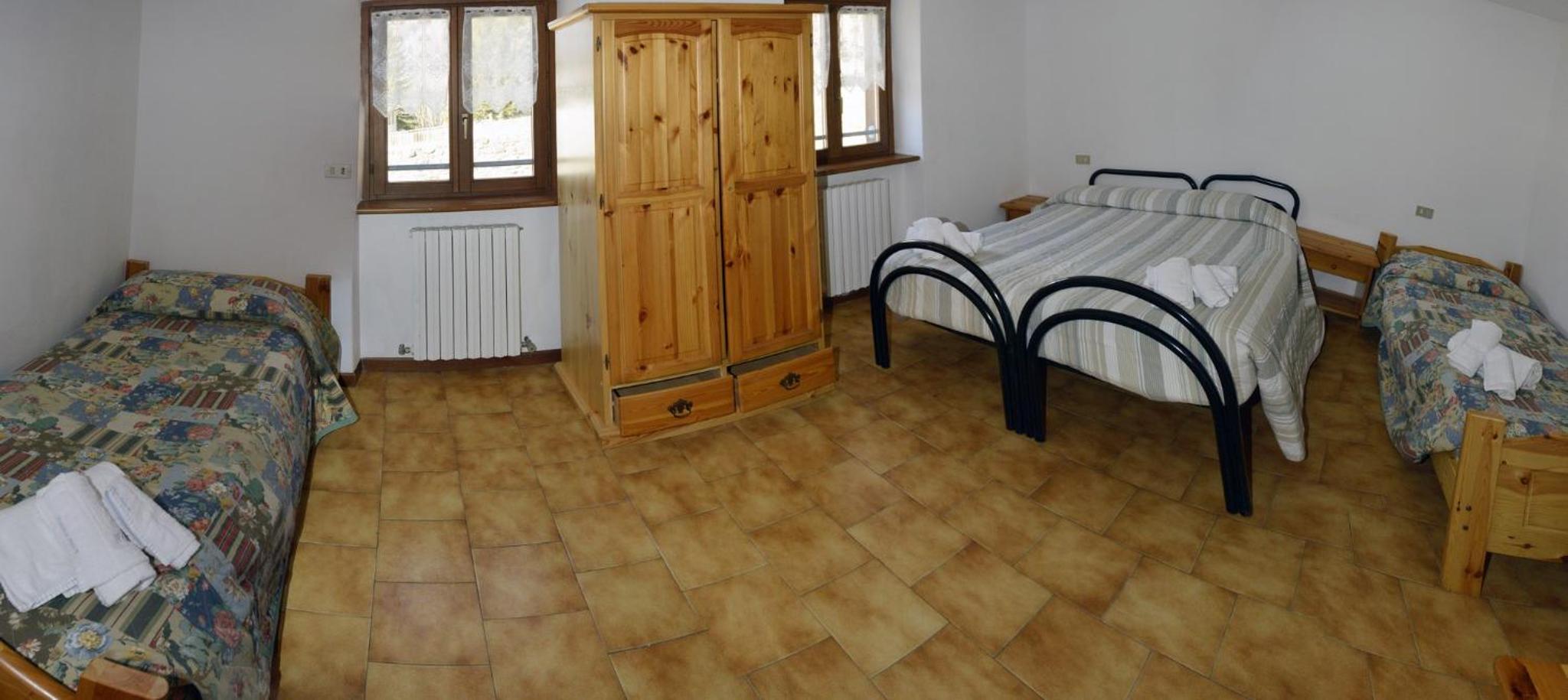 Standard Family Room - Photo 2