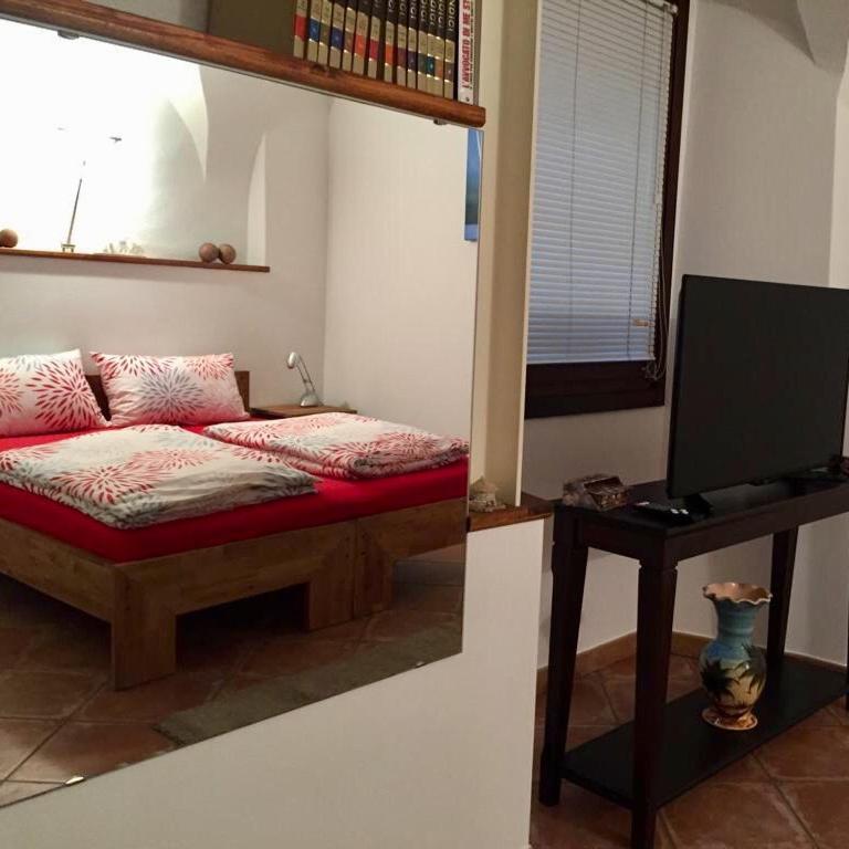Large Double Room photo 1