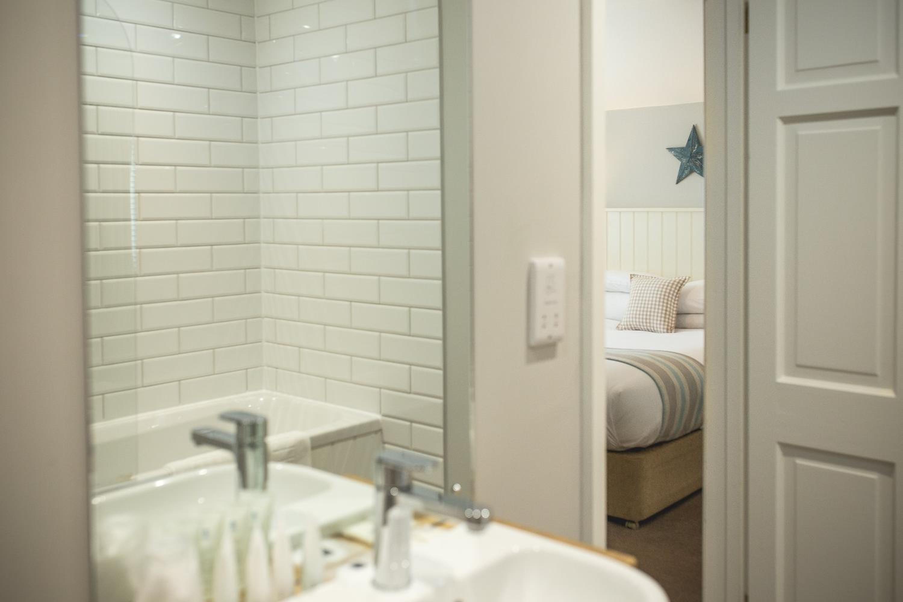 Double Room - Pet Friendly photo 3