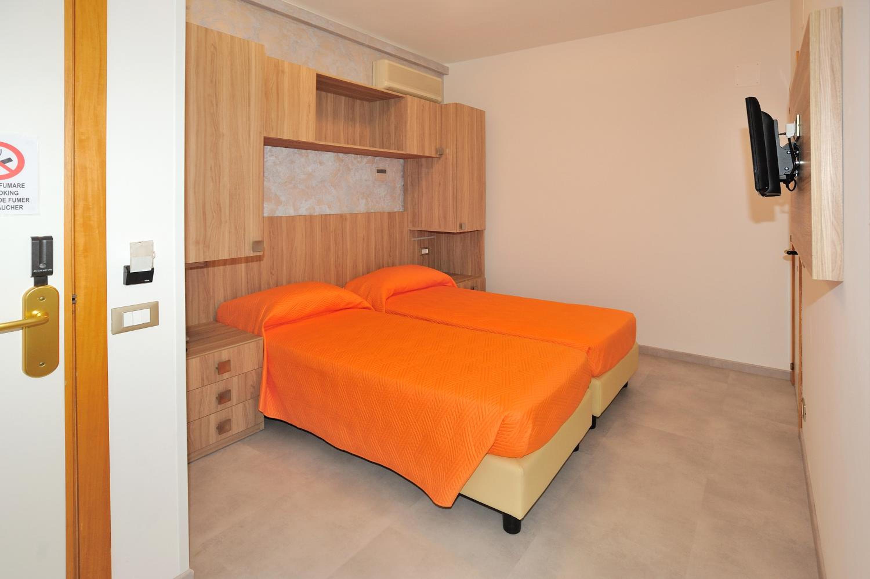 Twin Room photo 1