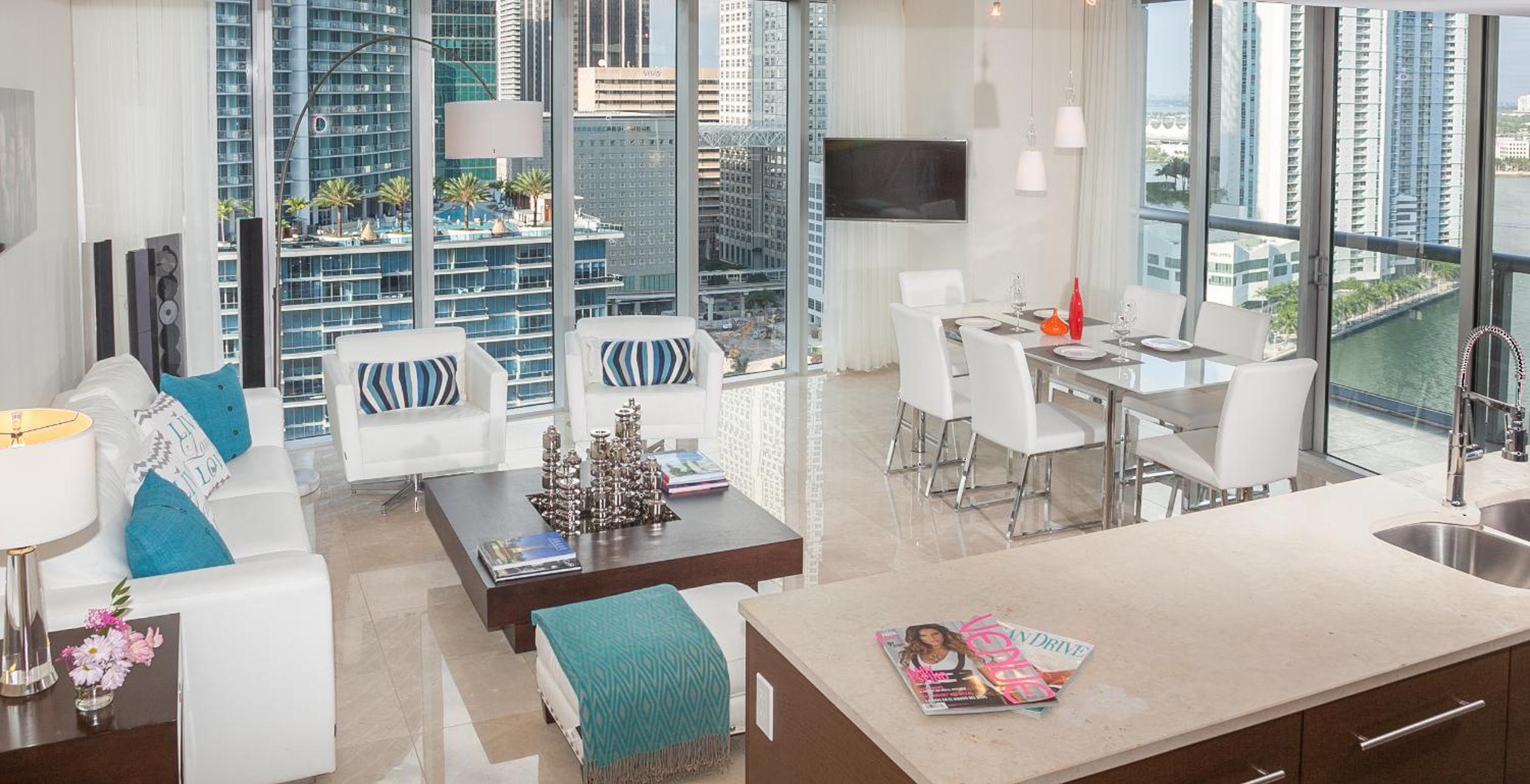 Boutique Two Bedroom Ocean Views Balcony thumbnail 6
