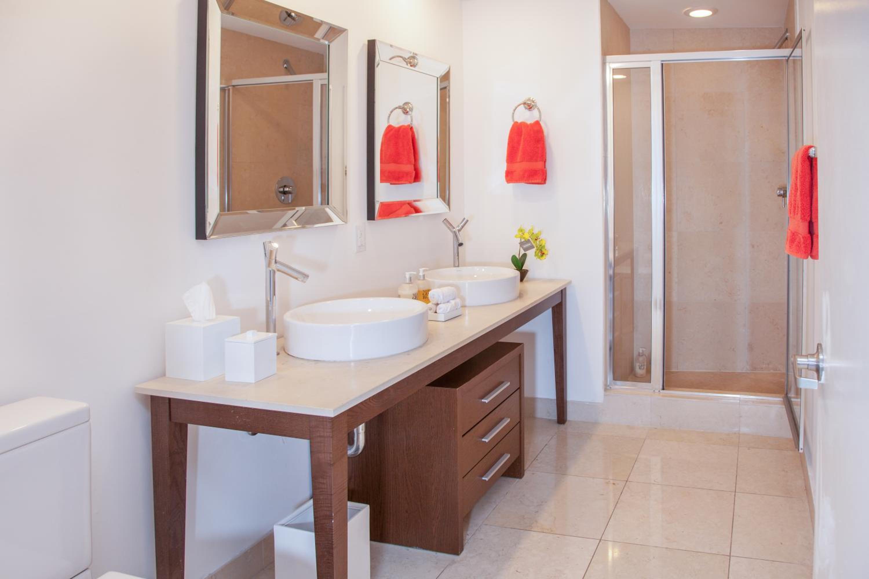 Boutique Two Bedroom Ocean Views Design Balcony