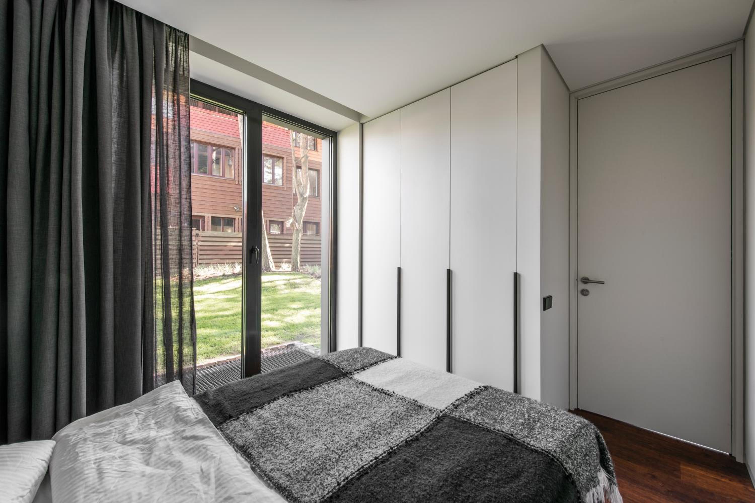 Apartment with Terrace photo 2